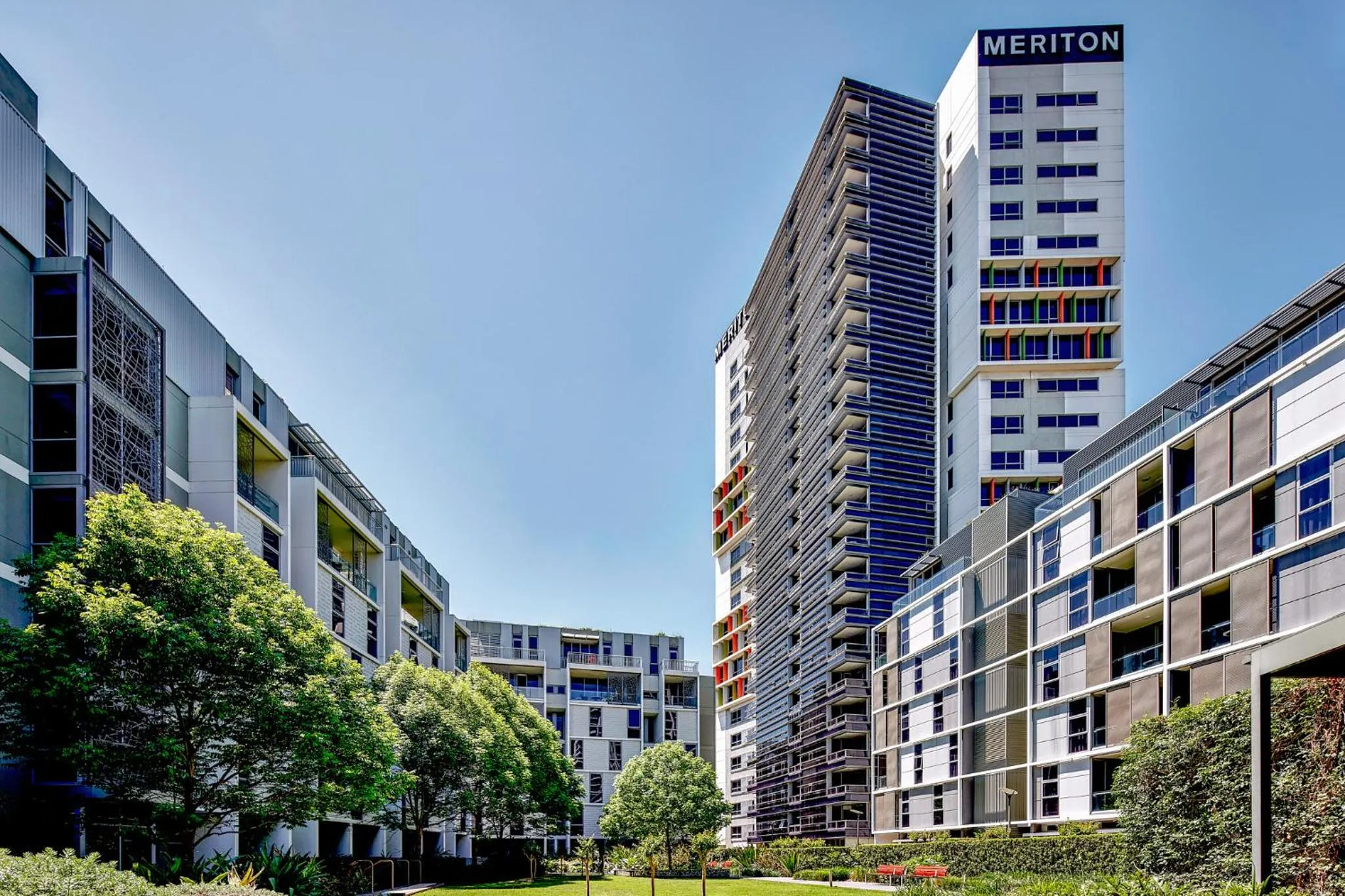 Property building in Meriton Suites Zetland