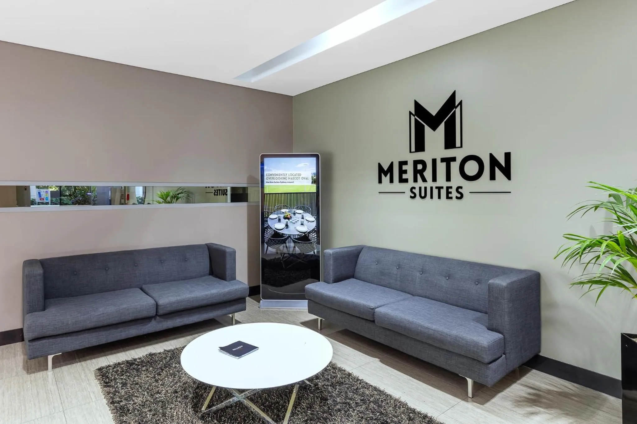 Lobby or reception in Meriton Suites Zetland