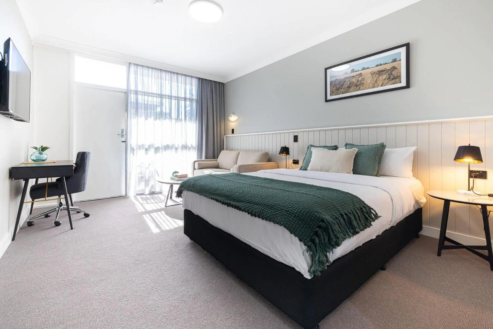 Bedroom, Bed in Comfort Inn Gateway Tamworth