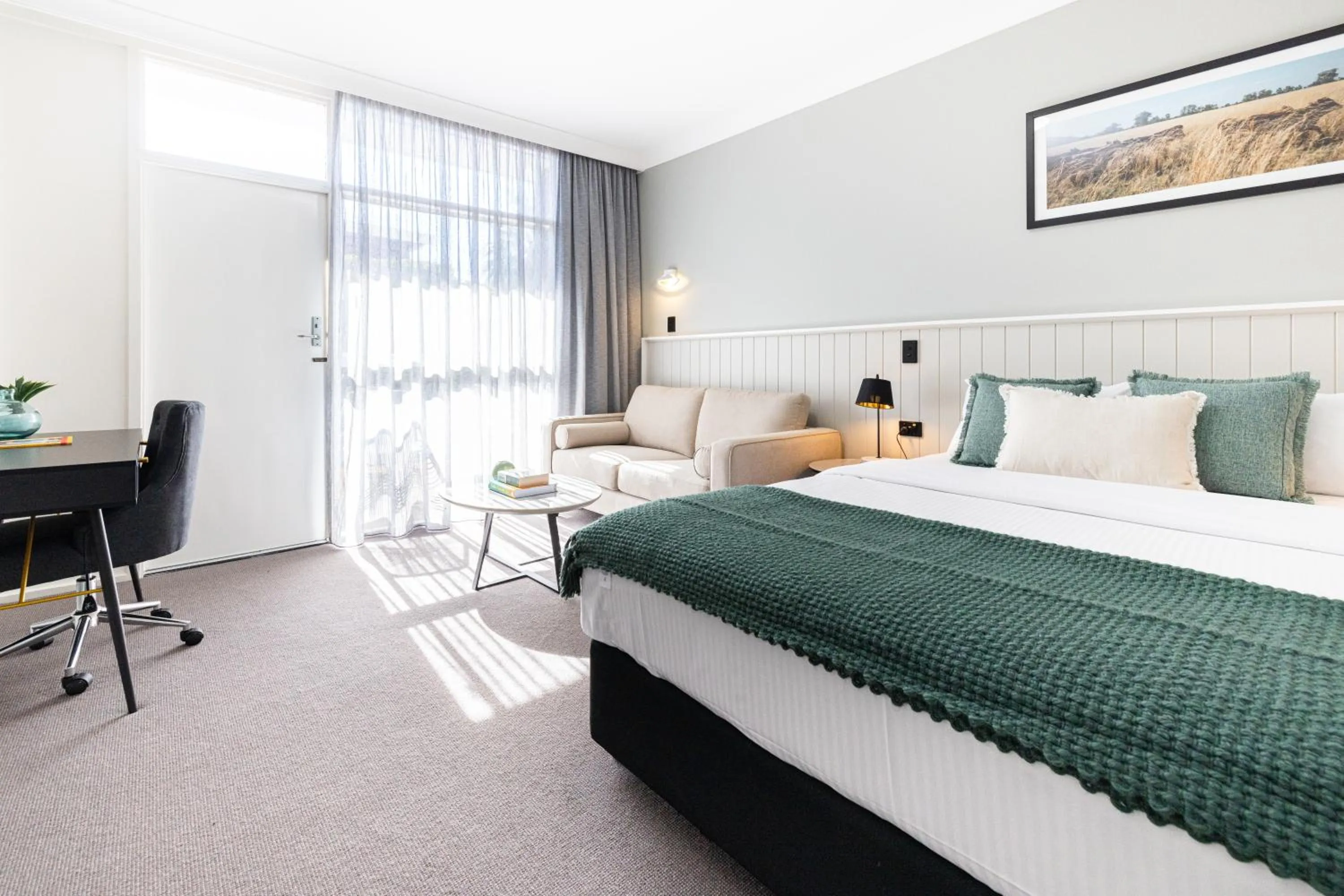 Bed in Econo Lodge Gateway Tamworth