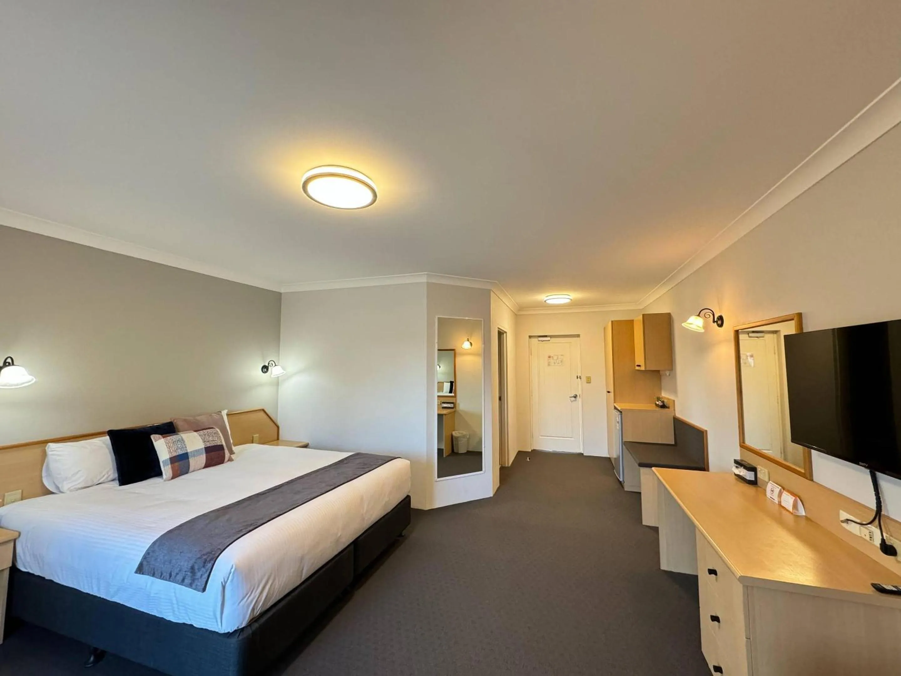 Bedroom, Bed in Comfort Inn Gateway Tamworth