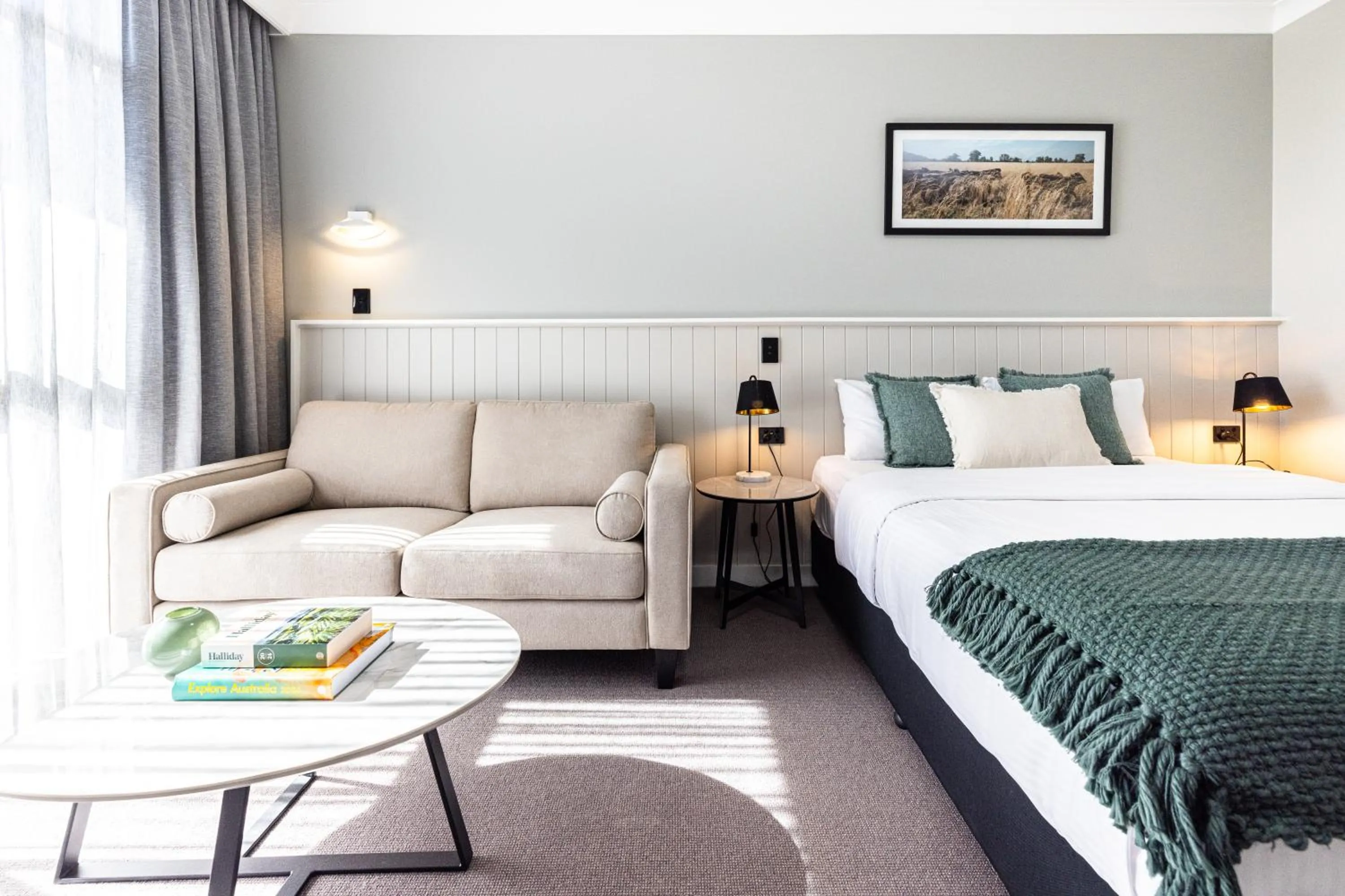 Bed in Econo Lodge Gateway Tamworth