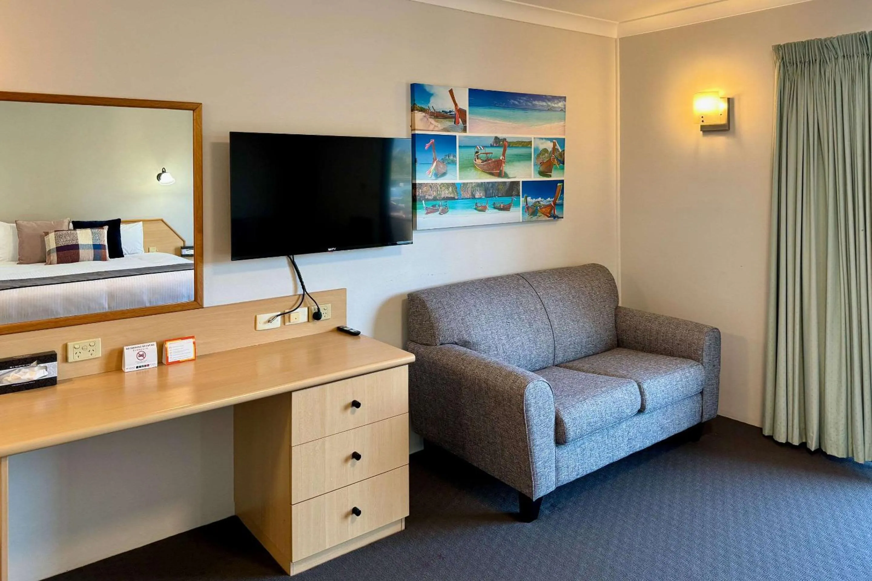 Bedroom in Econo Lodge Gateway Tamworth