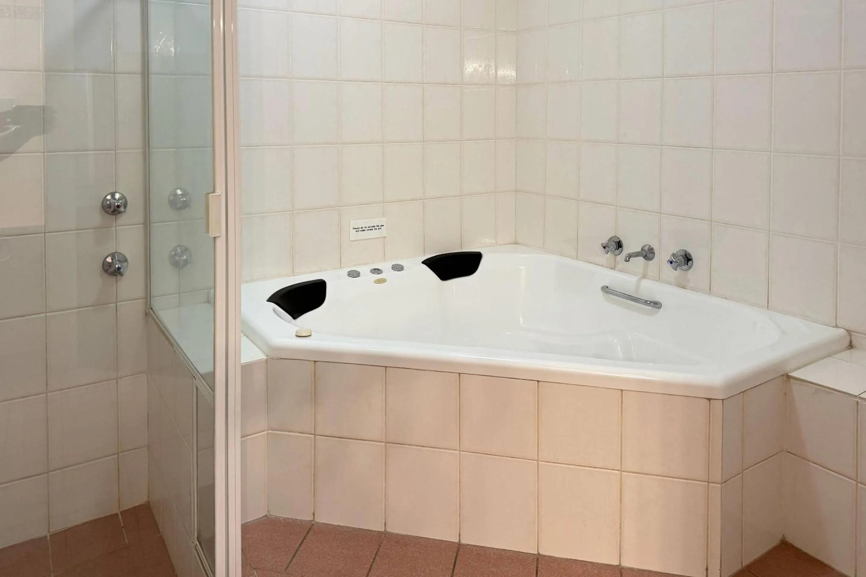 Bedroom in Comfort Inn Gateway Tamworth