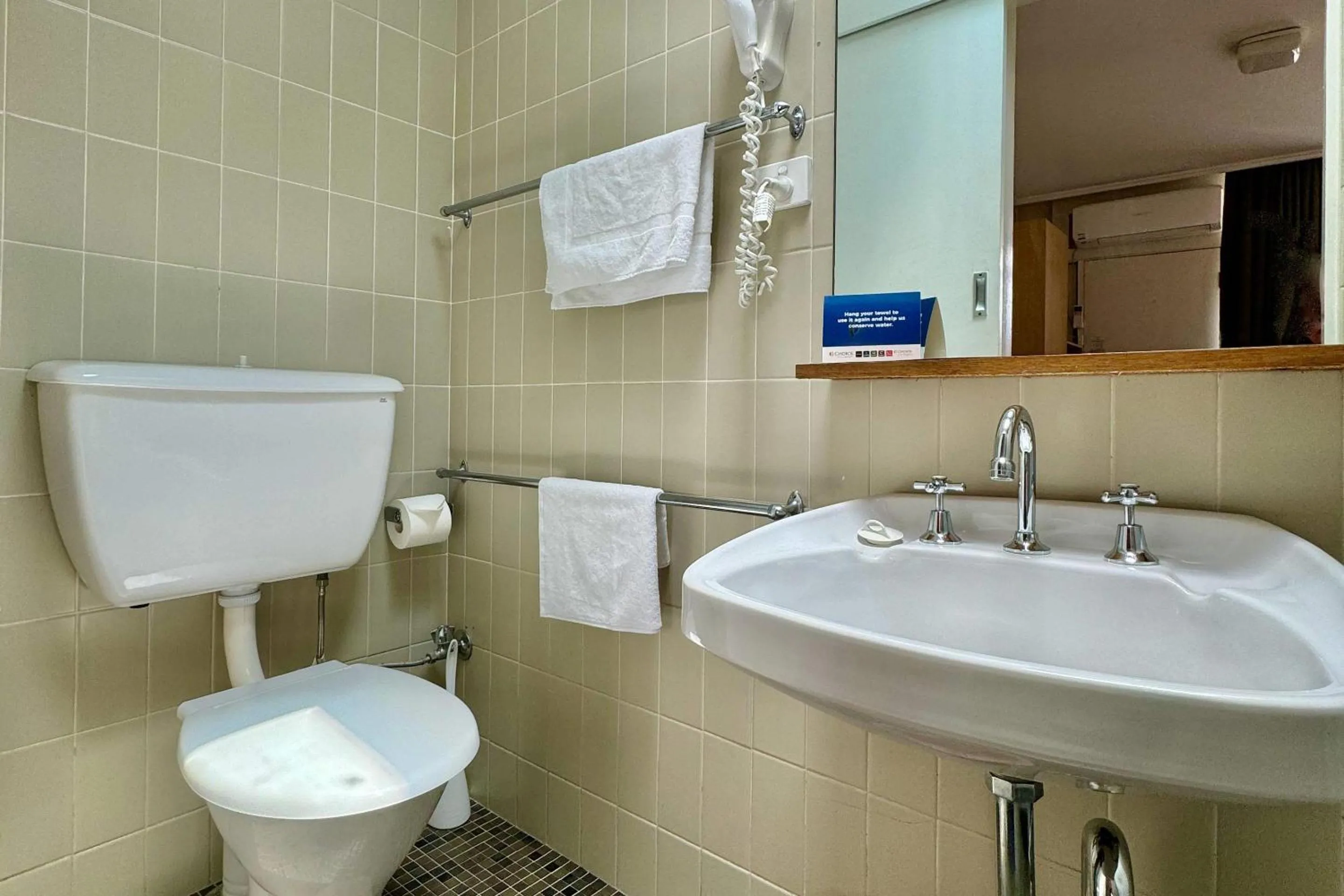 Bedroom in Comfort Inn Gateway Tamworth