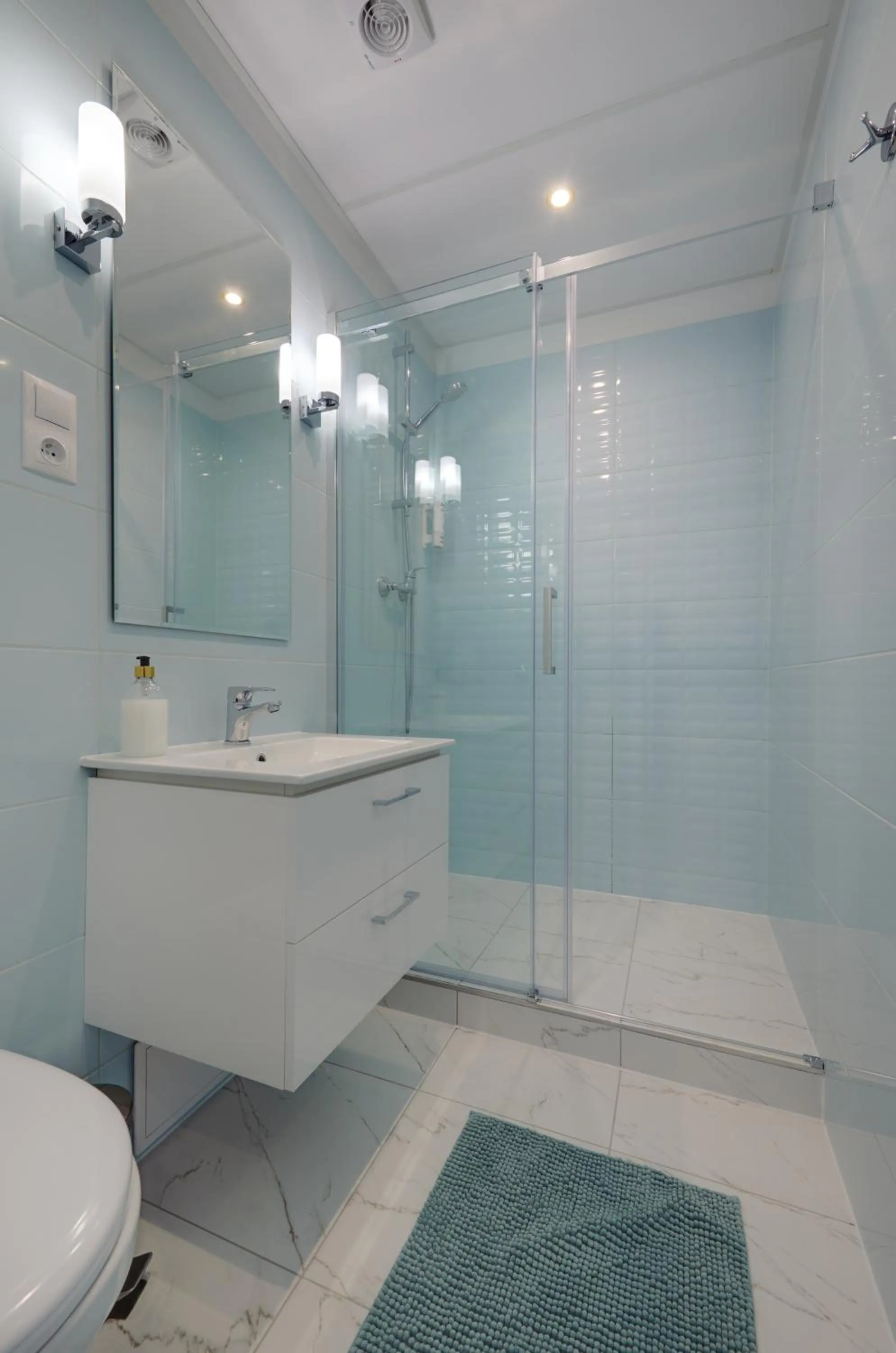 Jagiellonska 3 ApartHotel - Duze przestronne pokoje, centrum miasta, szybkie WiFi