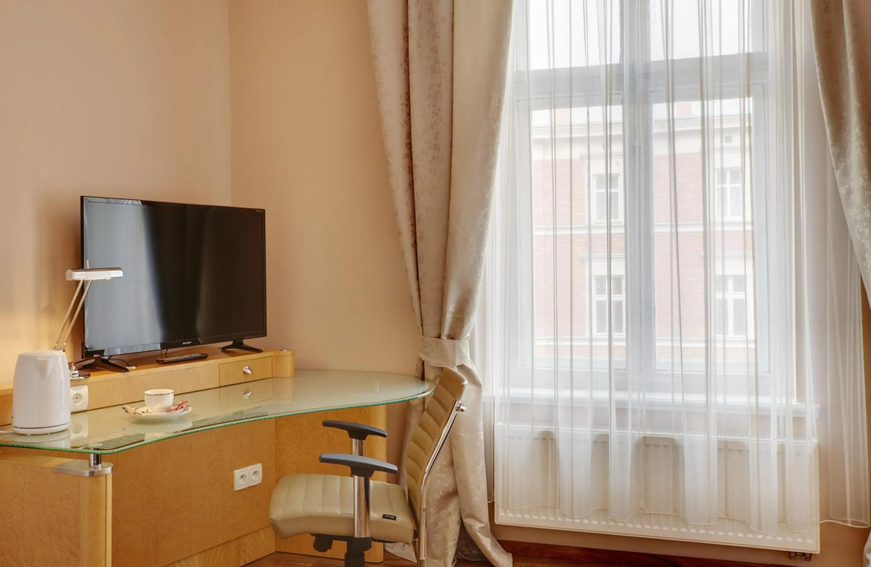 Jagiellonska 3 ApartHotel - Duze przestronne pokoje, centrum miasta, szybkie WiFi