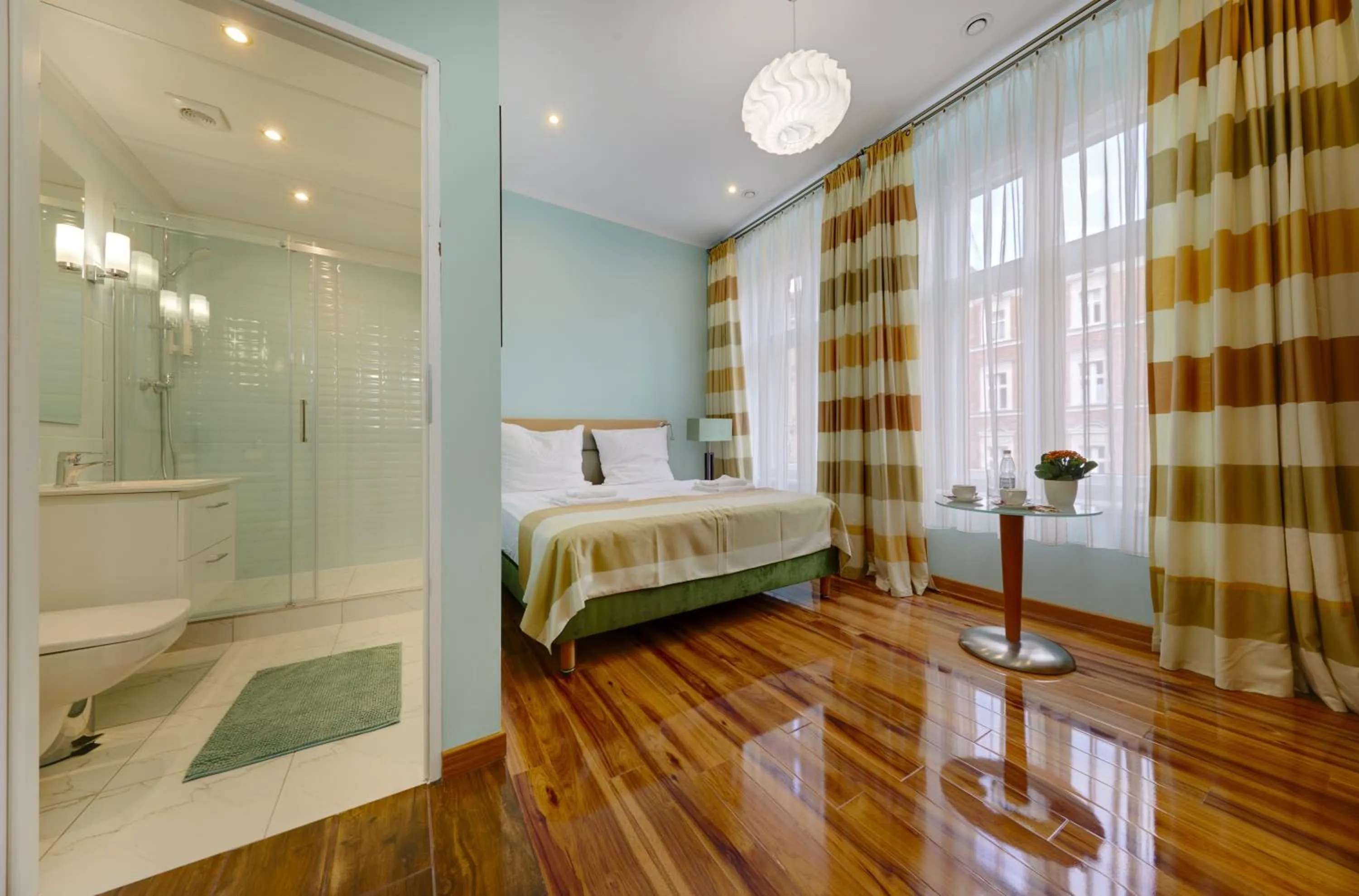 Bed in Jagiellonska 3 ApartHotel - Duze przestronne pokoje, centrum miasta, szybkie WiFi