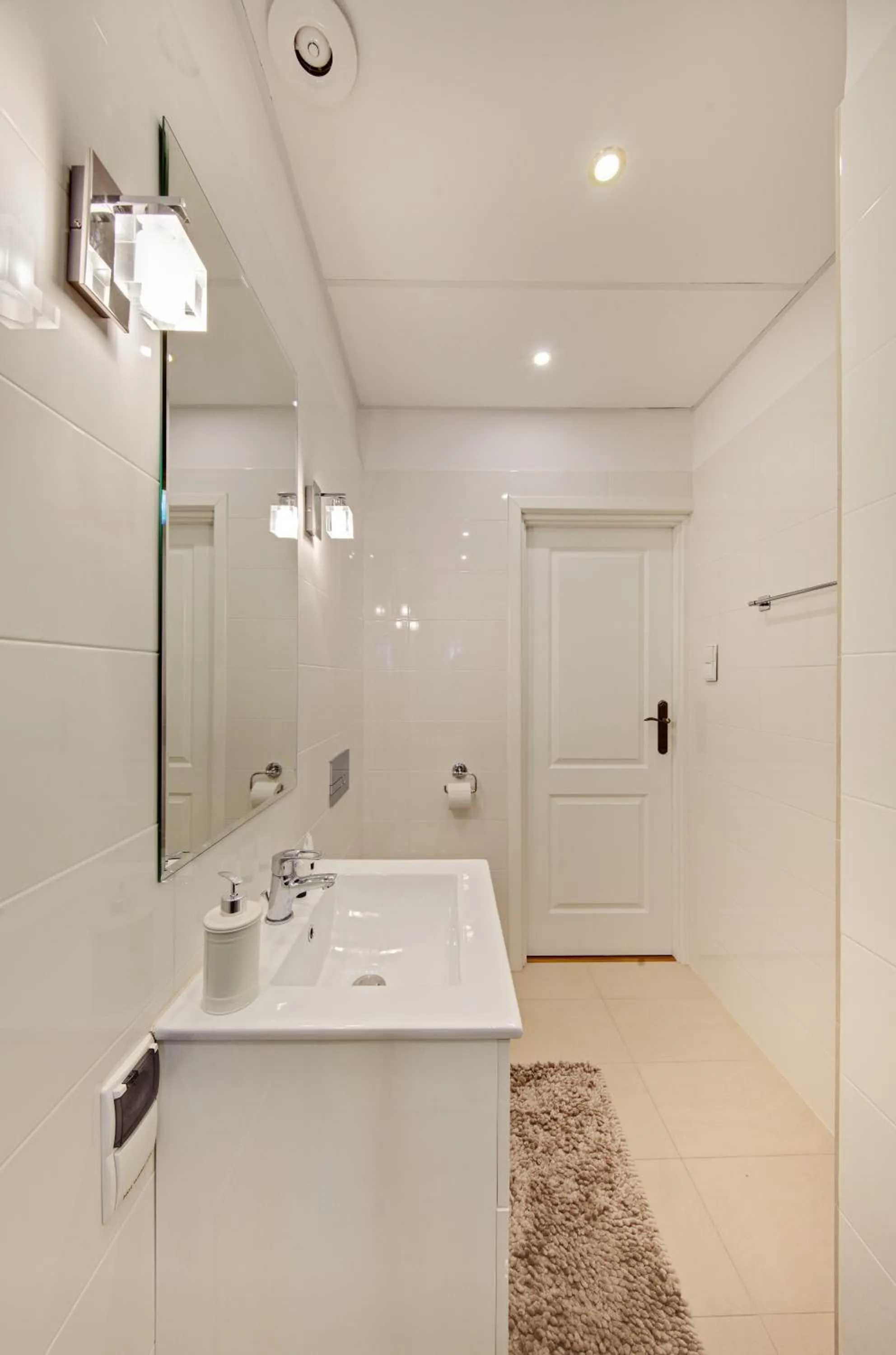 Jagiellonska 3 ApartHotel - Duze przestronne pokoje, centrum miasta, szybkie WiFi