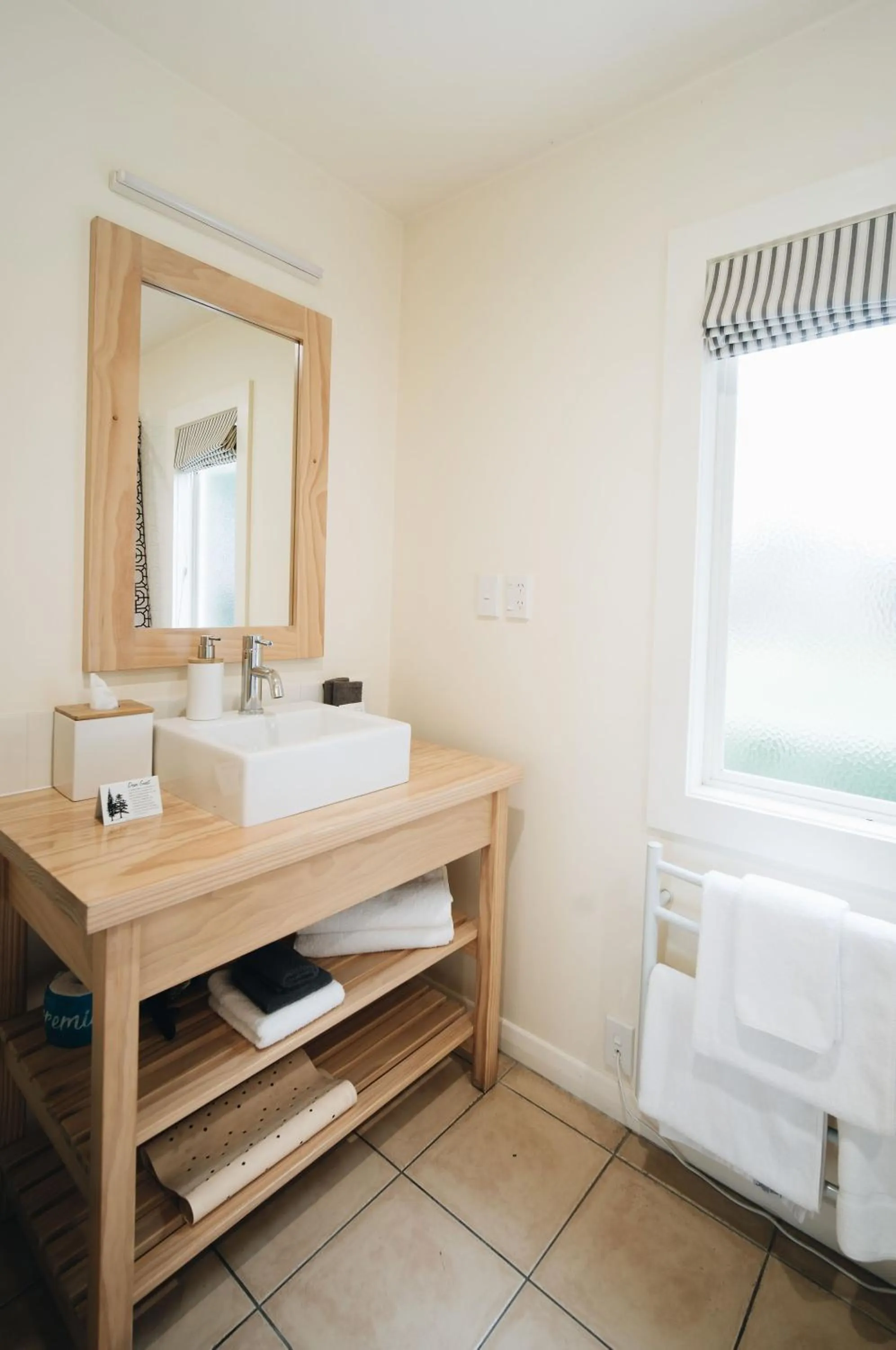 Bathroom, Bed in Brackenridge Country Retreat & Spa
