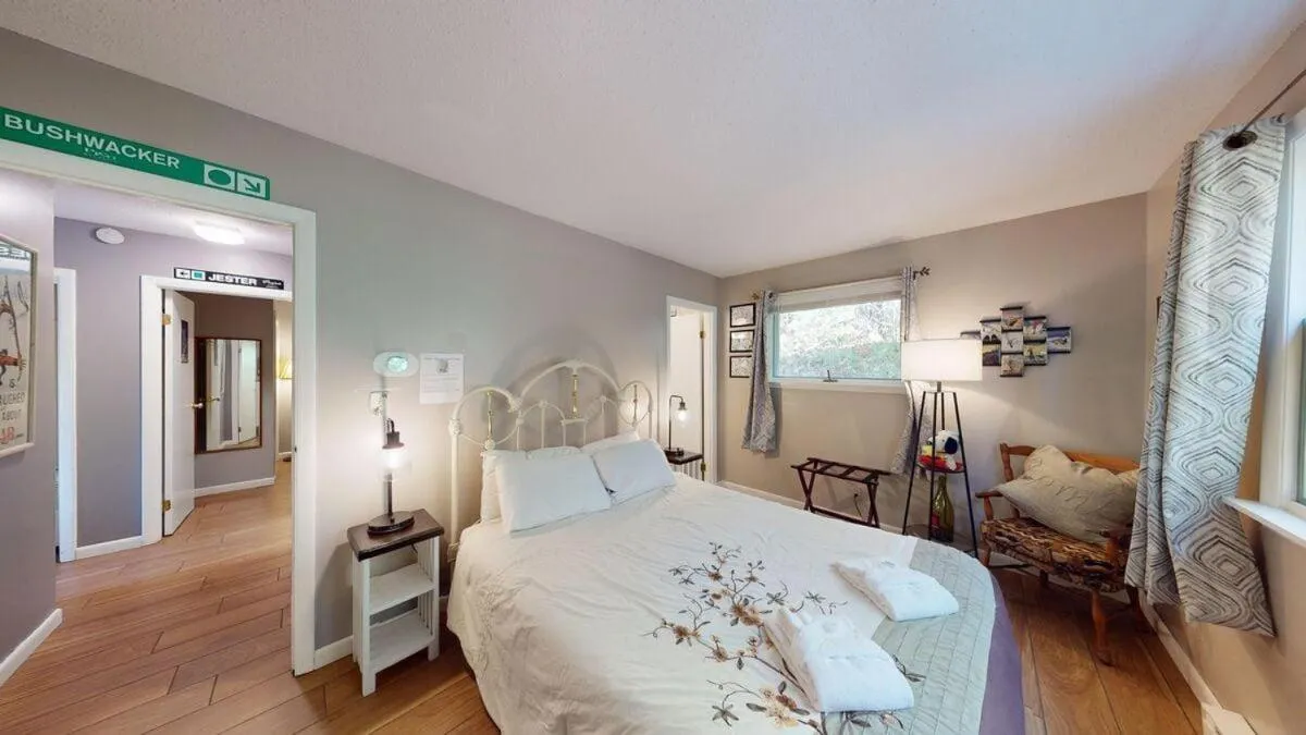 Bed in Silver Spring Chalet