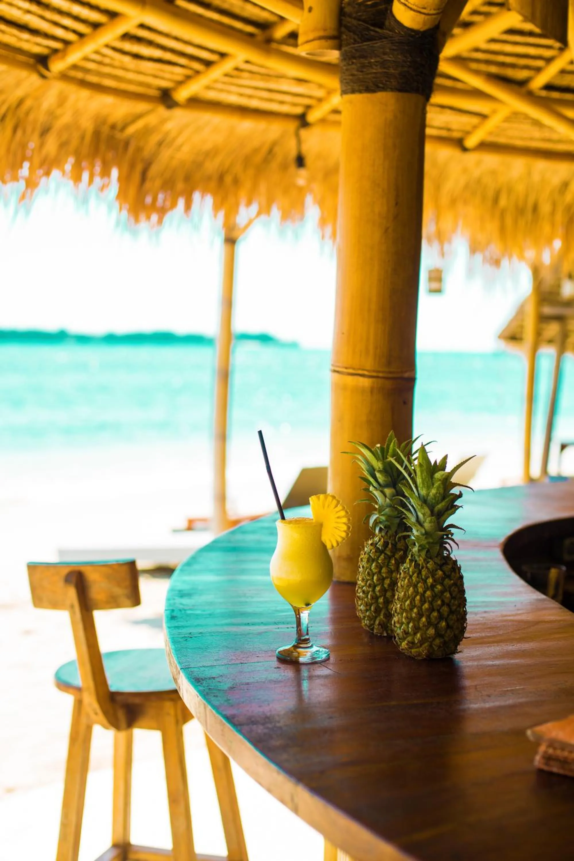 Island View Bar & Bungalow