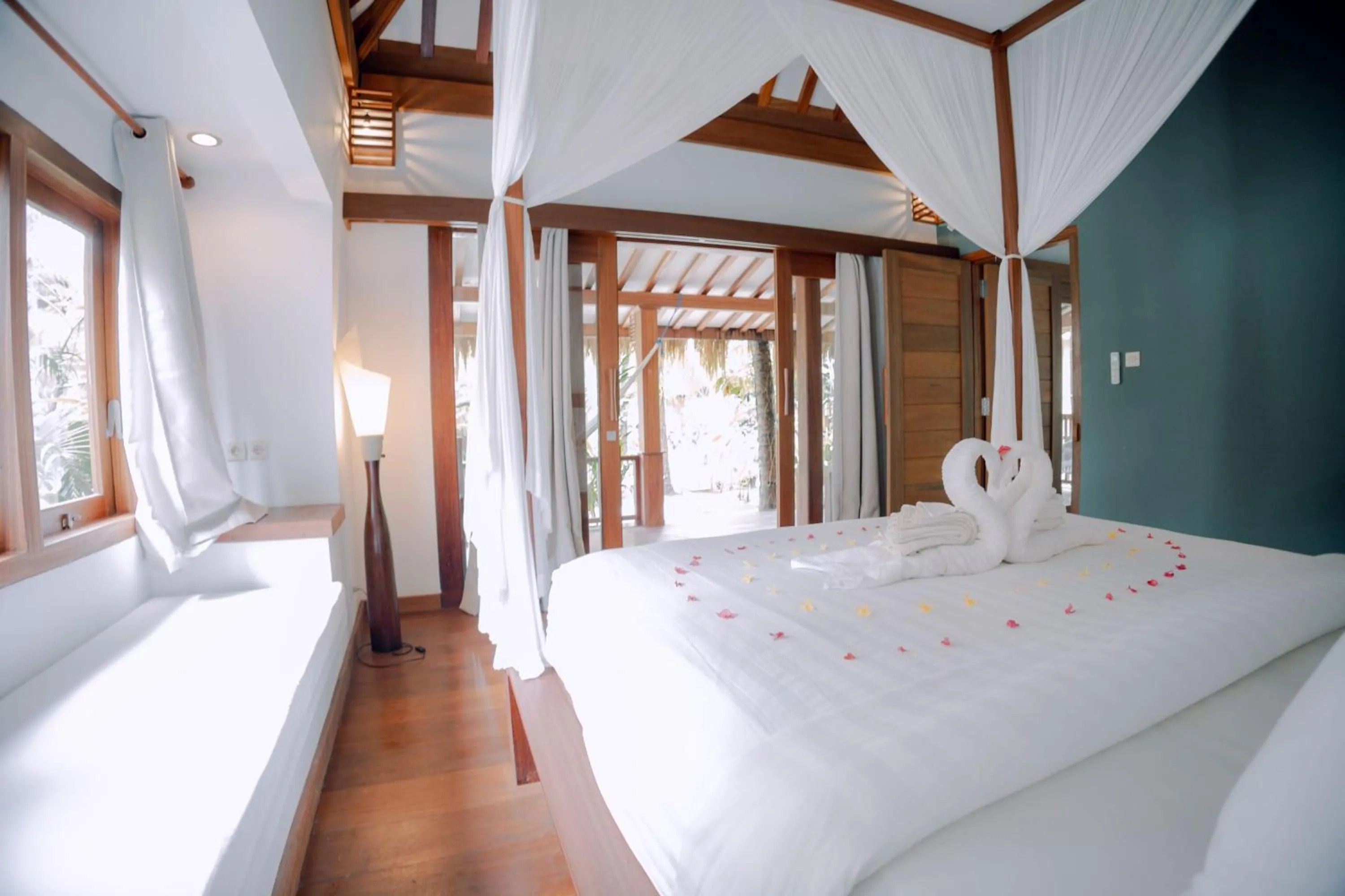 Bed in Island View Bar & Bungalow