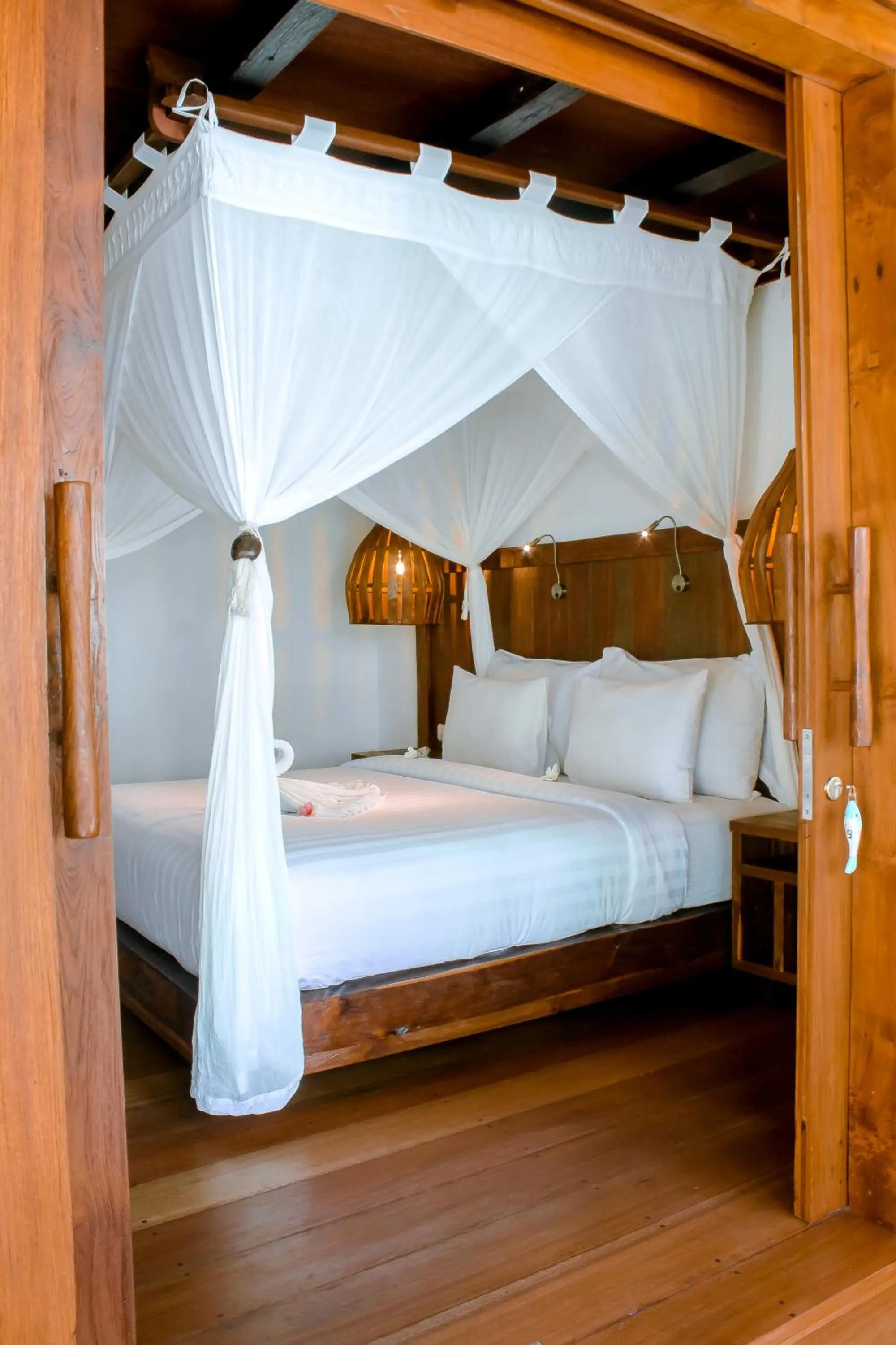 Bed in Island View Bar & Bungalow