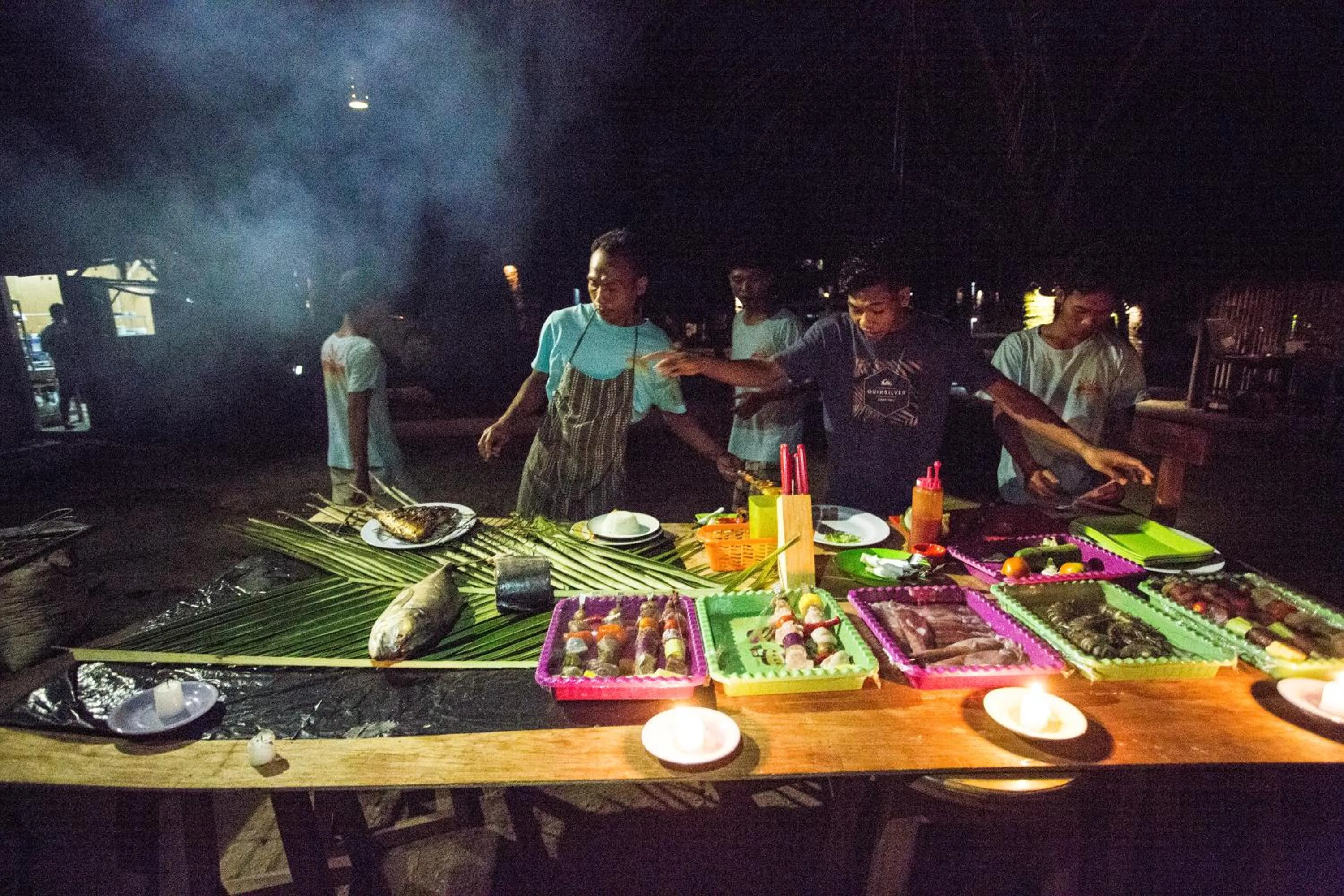 Restaurant/places to eat in Island View Bar & Bungalow