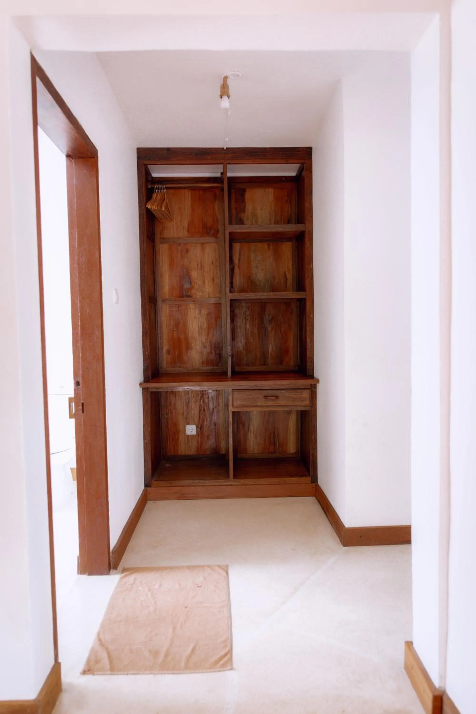 Island View Bar & Bungalow