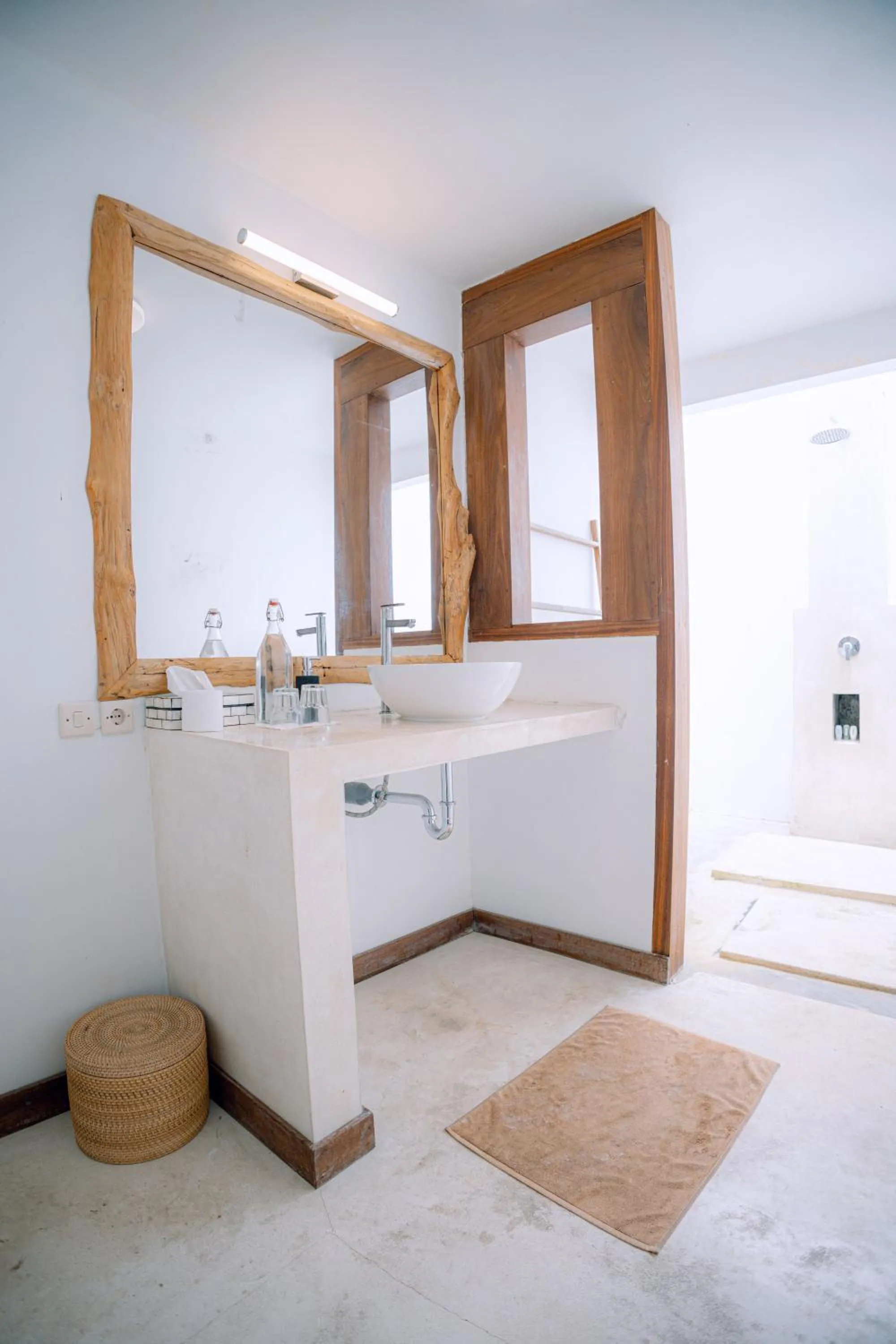 Island View Bar & Bungalow