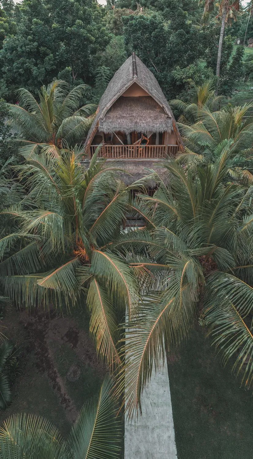 Island View Bar & Bungalow