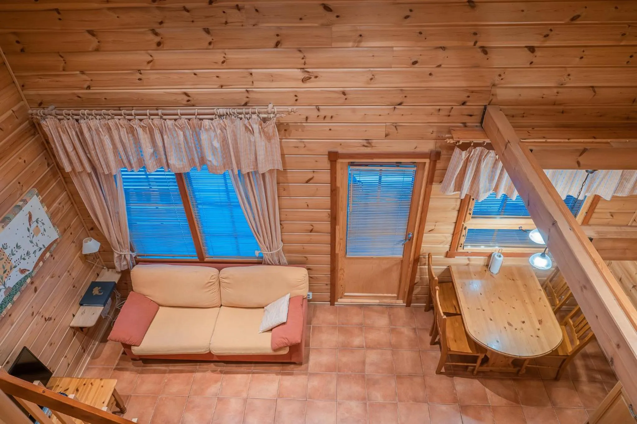 Seating area in Holiday Village Tahko-Tours