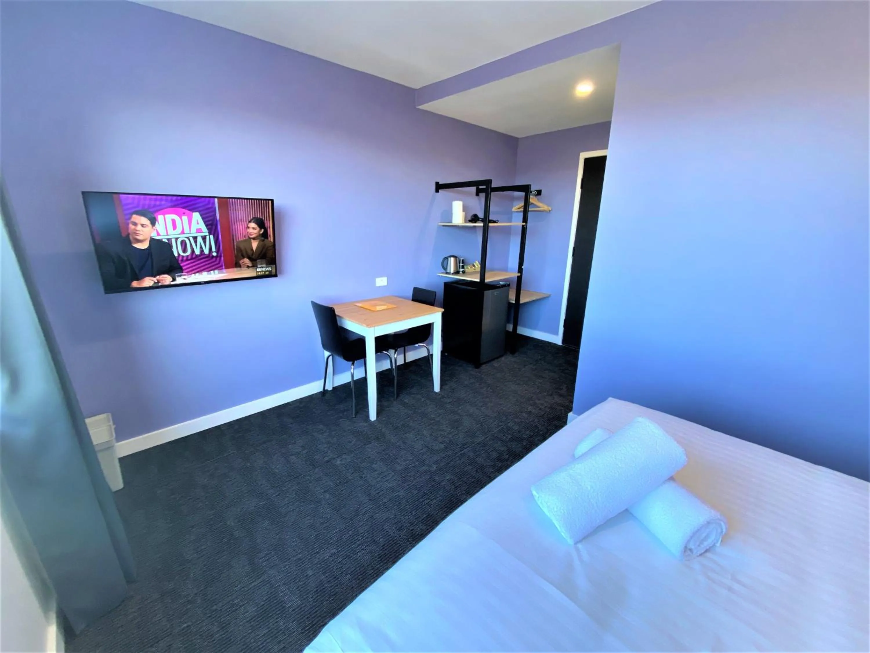 Seating area, Bed in Vikas