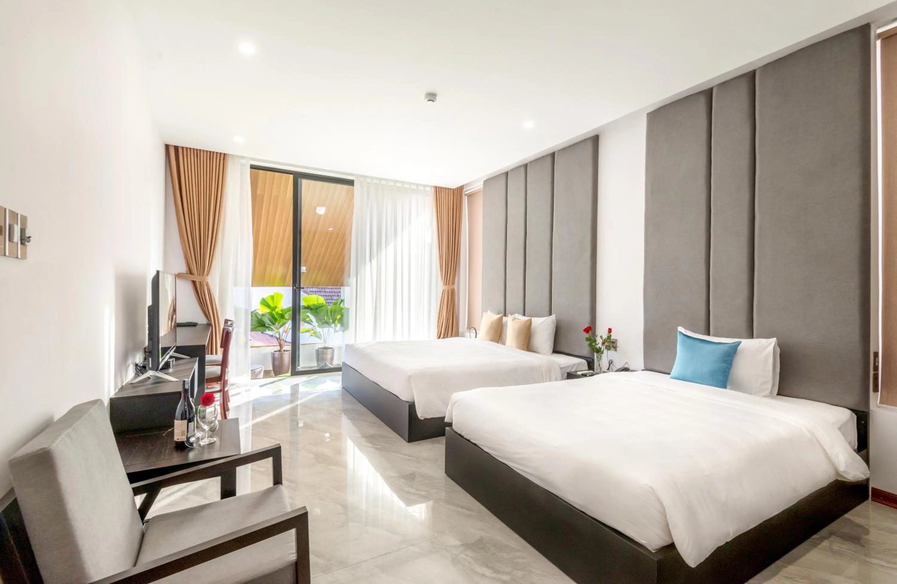 Photo of the whole room, Bed in Khong Cam Garden Villas