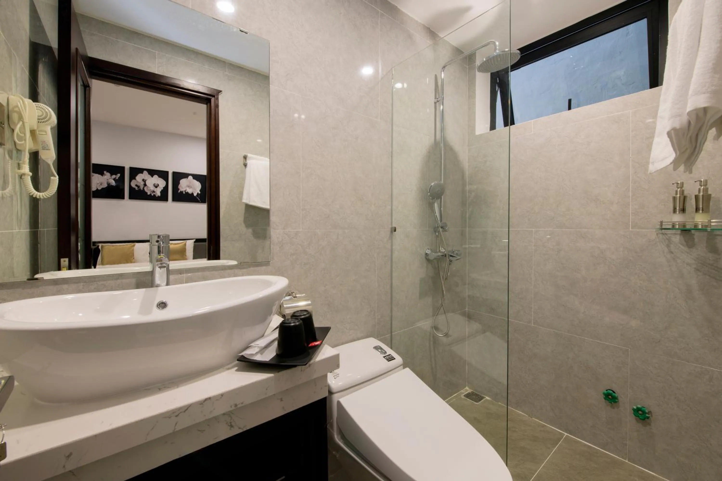 Bathroom in Khong Cam Garden Villas