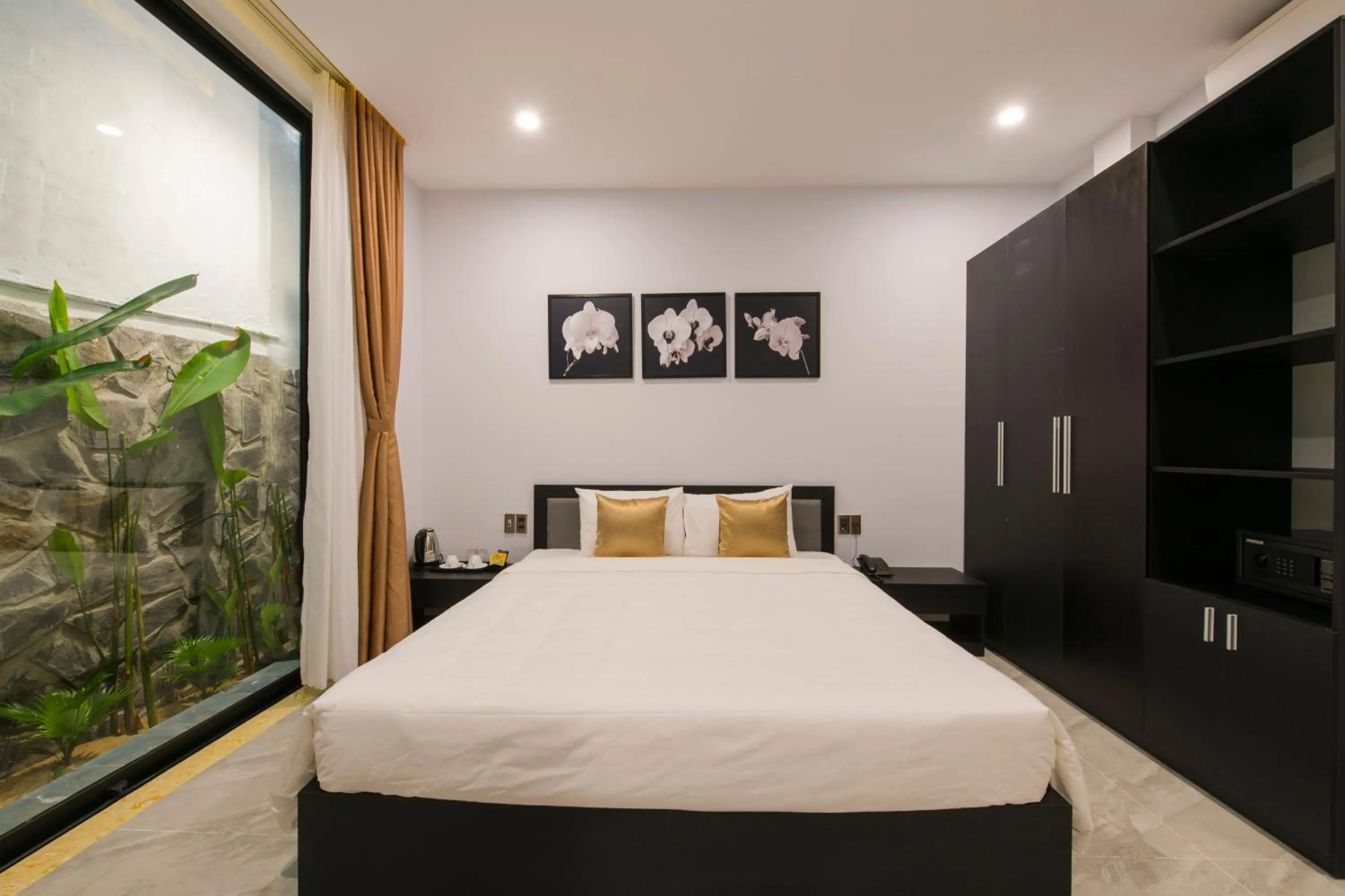 Bedroom, Bed in Khong Cam Garden Villas