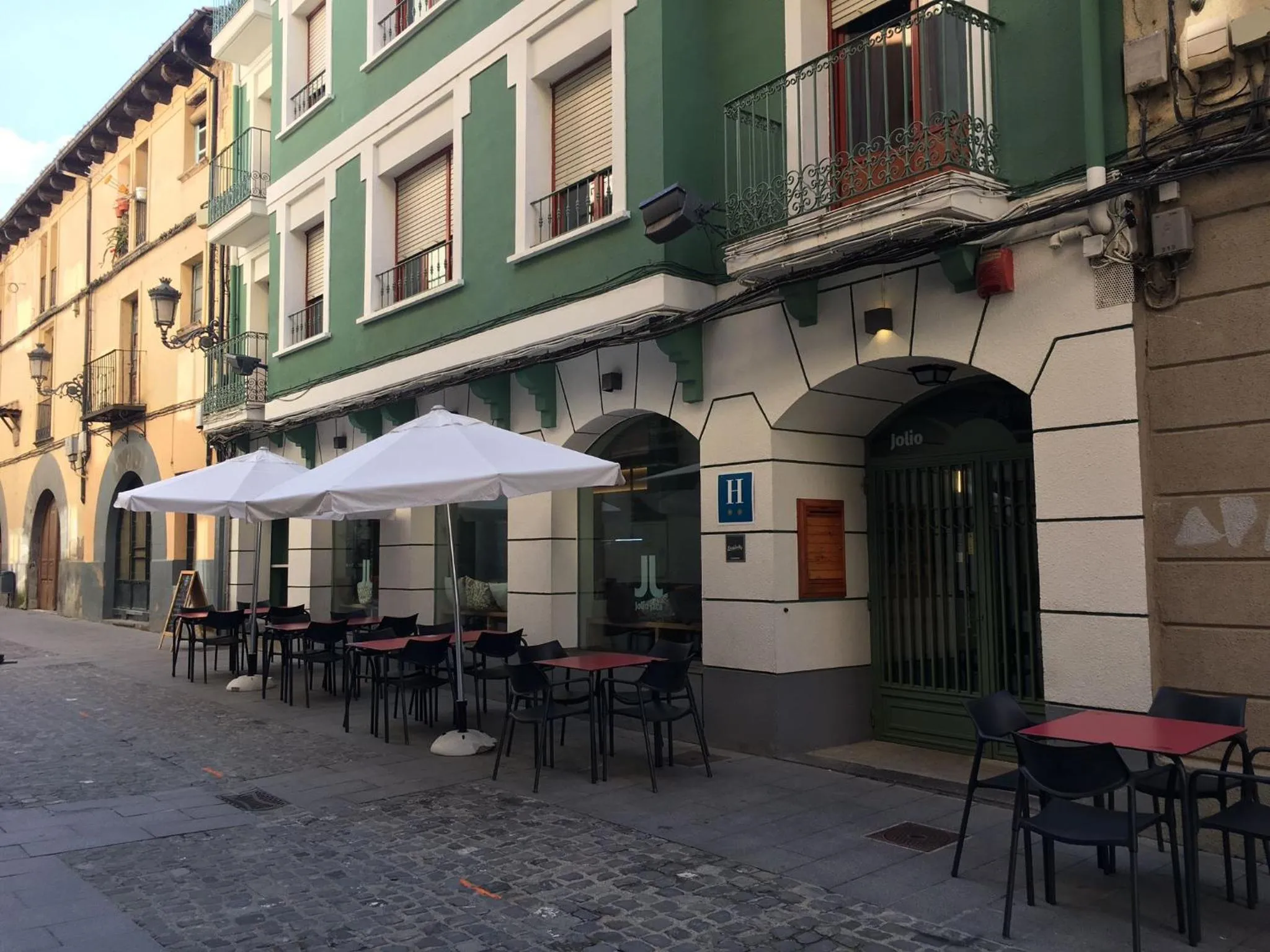 Property building in Hotel Alda Jolio Jaca