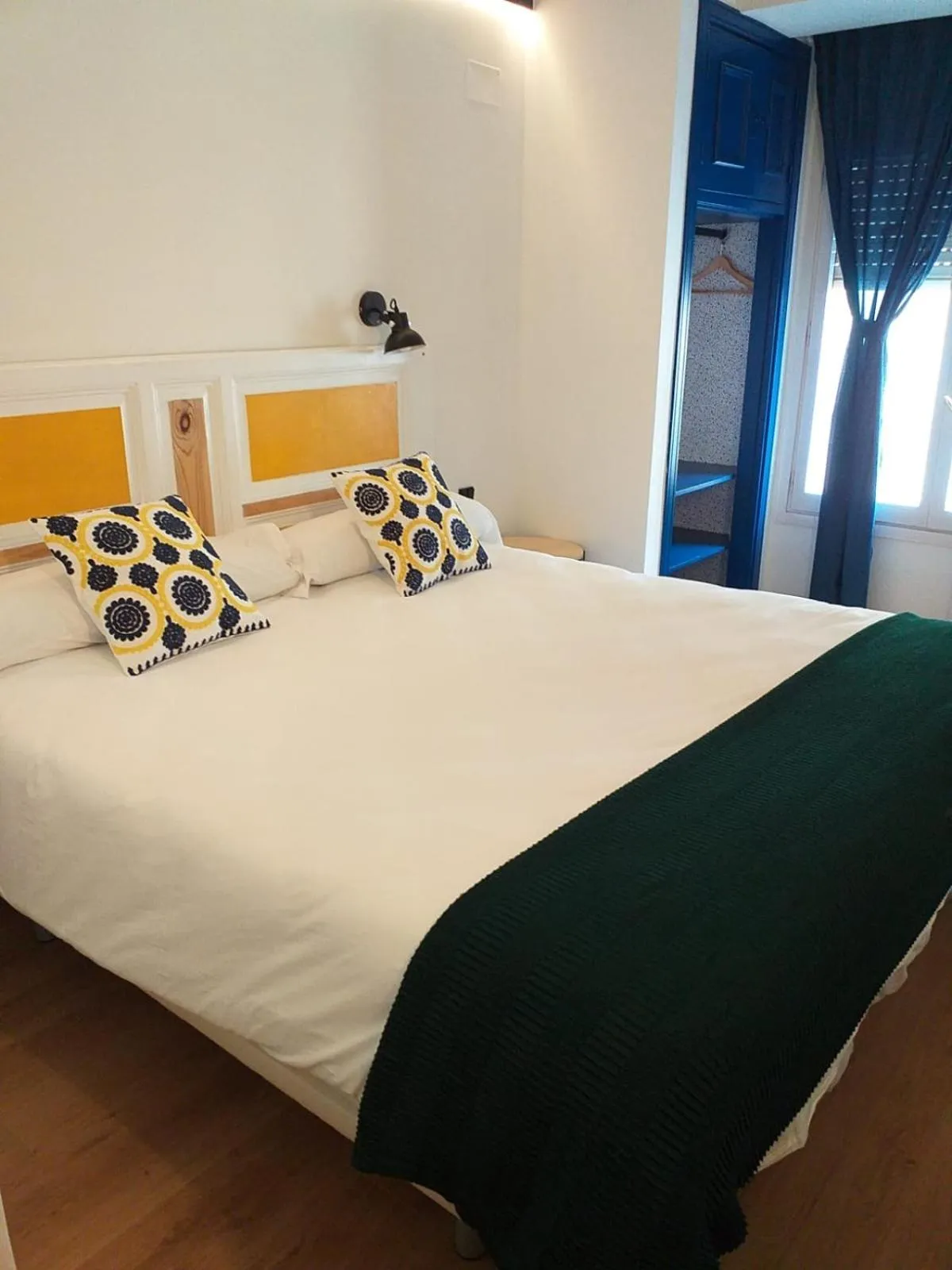 Bedroom, Bed in Hotel Alda Jolio Jaca