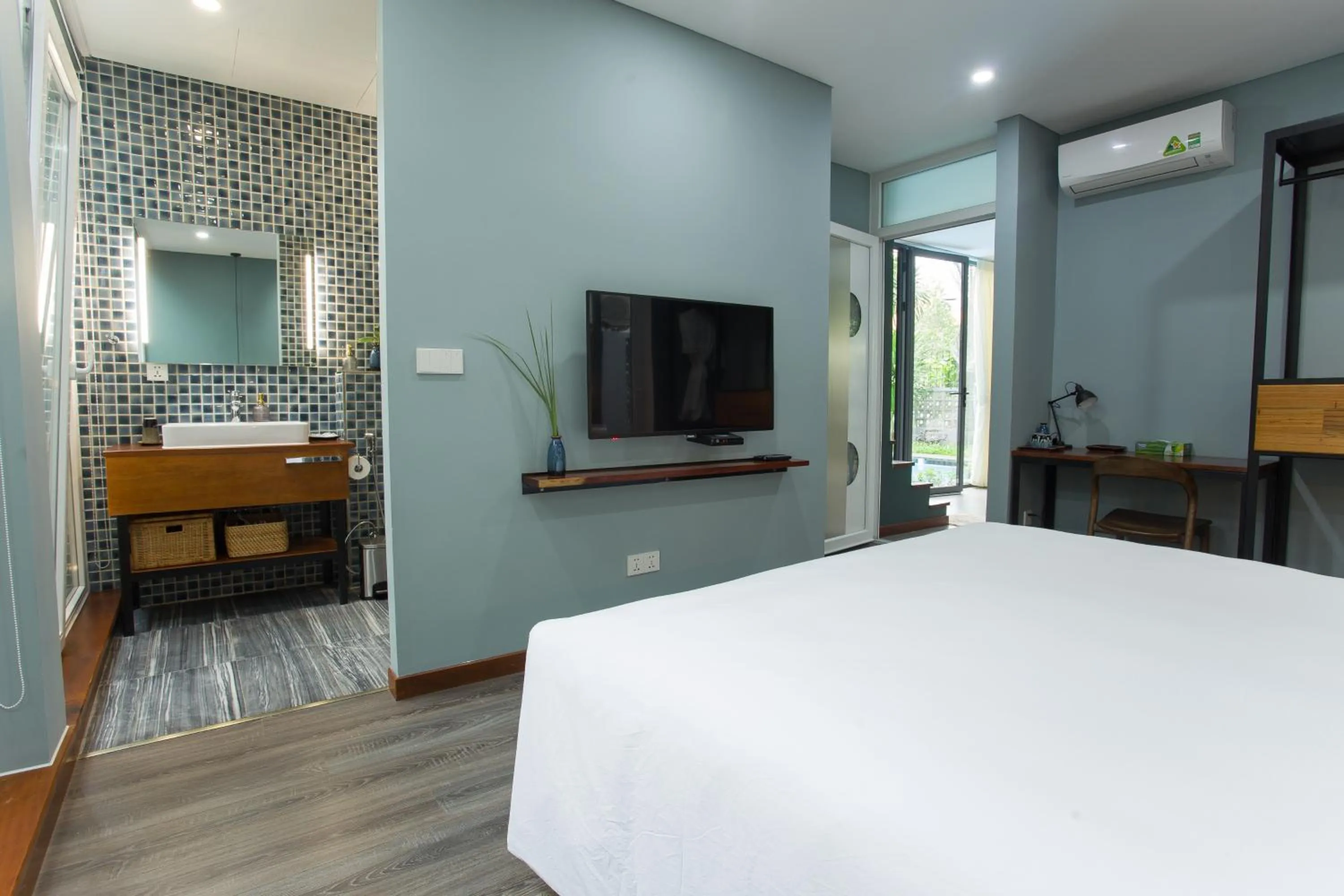 Bed in An Bang beach Chay Villas