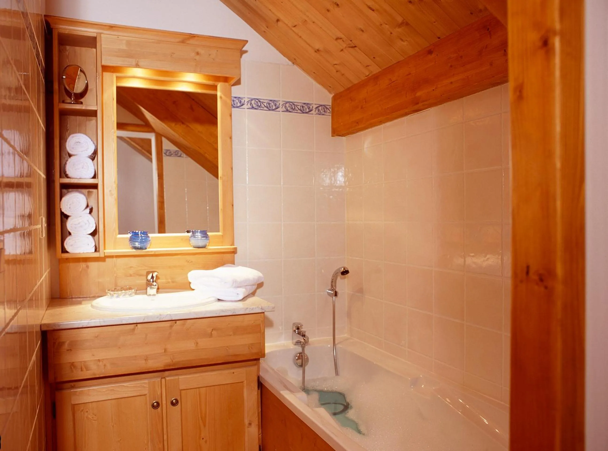 Bathroom in Chalet des Neiges Oz en Oisans