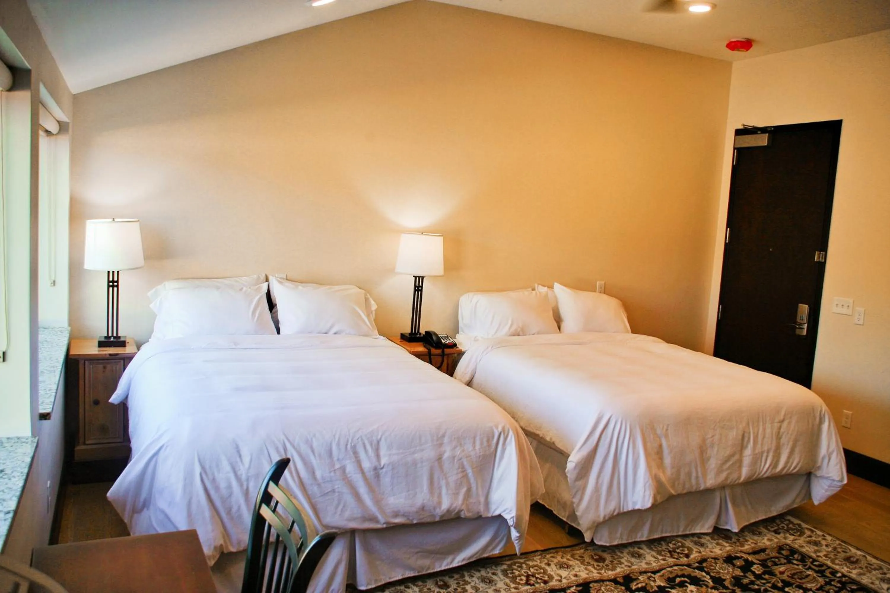 Bed in Iron Springs Luxury Lodge & Spa