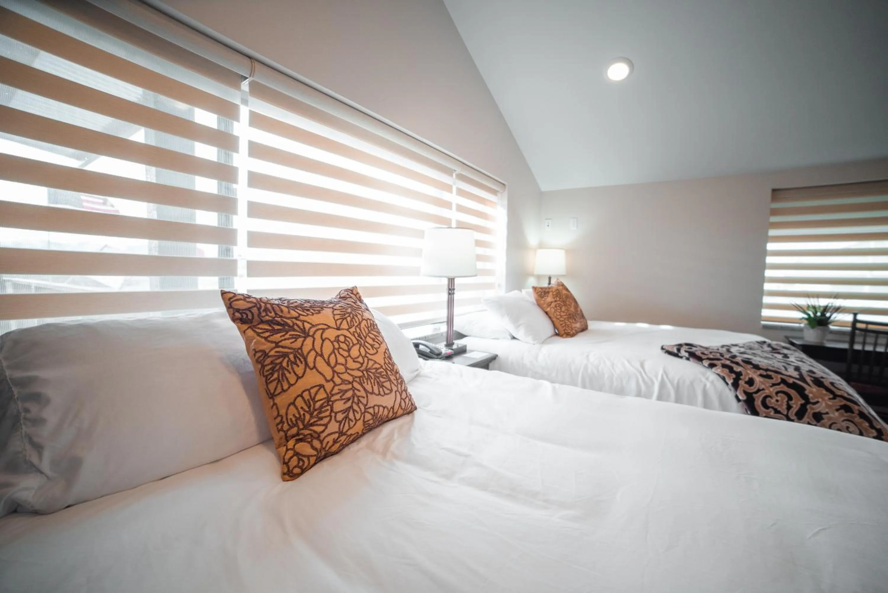 Bed in Iron Springs Luxury Lodge & Spa