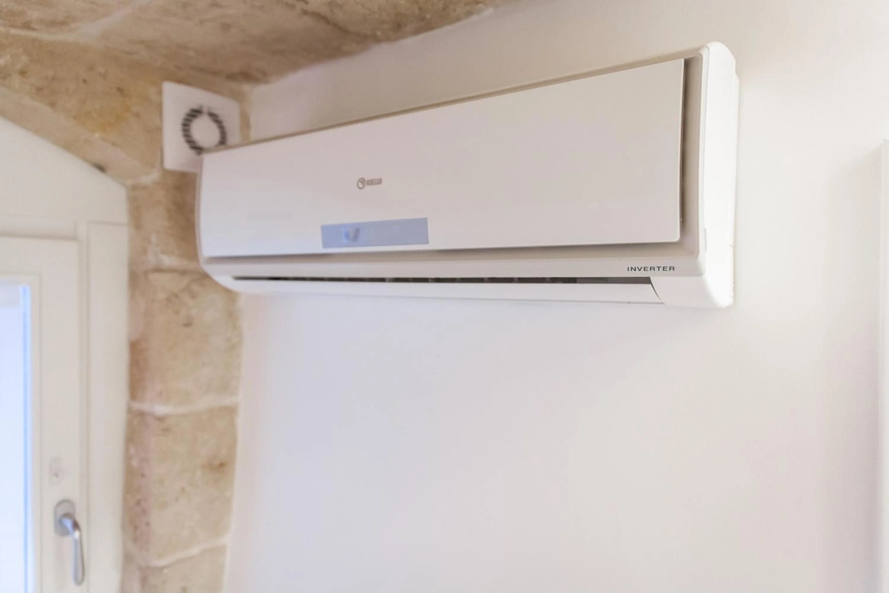 TV and multimedia in Le Caravelle Bed and Breakfast