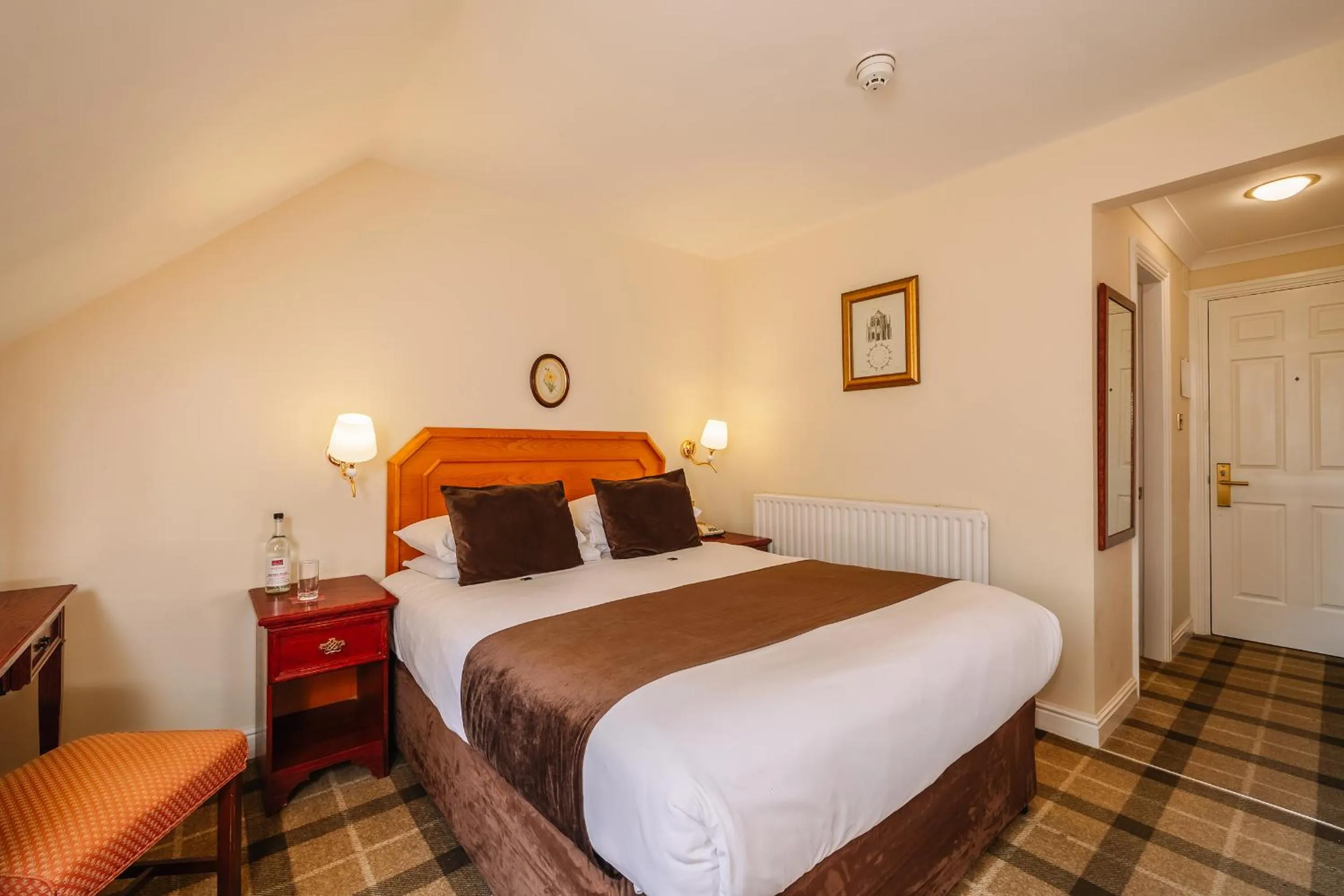 Bedroom, Bed in Muthu Belstead Brook Hotel