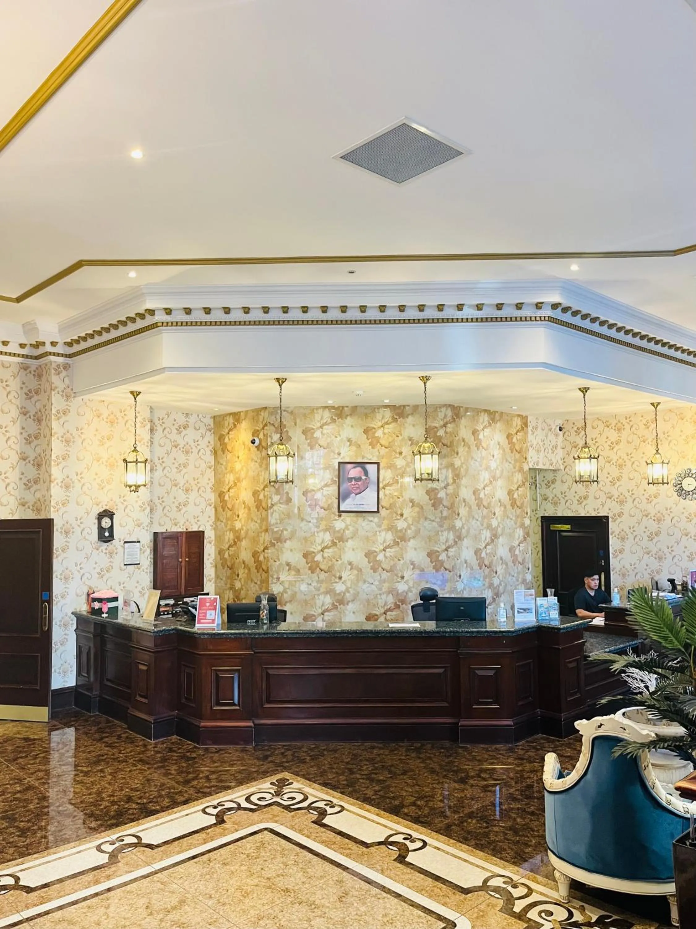 Lobby or reception in Muthu Belstead Brook Hotel