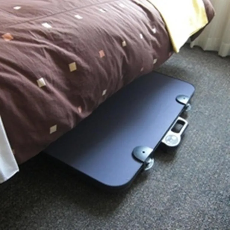 Decorative detail, Bed in Hotel 1-2-3 Takasaki