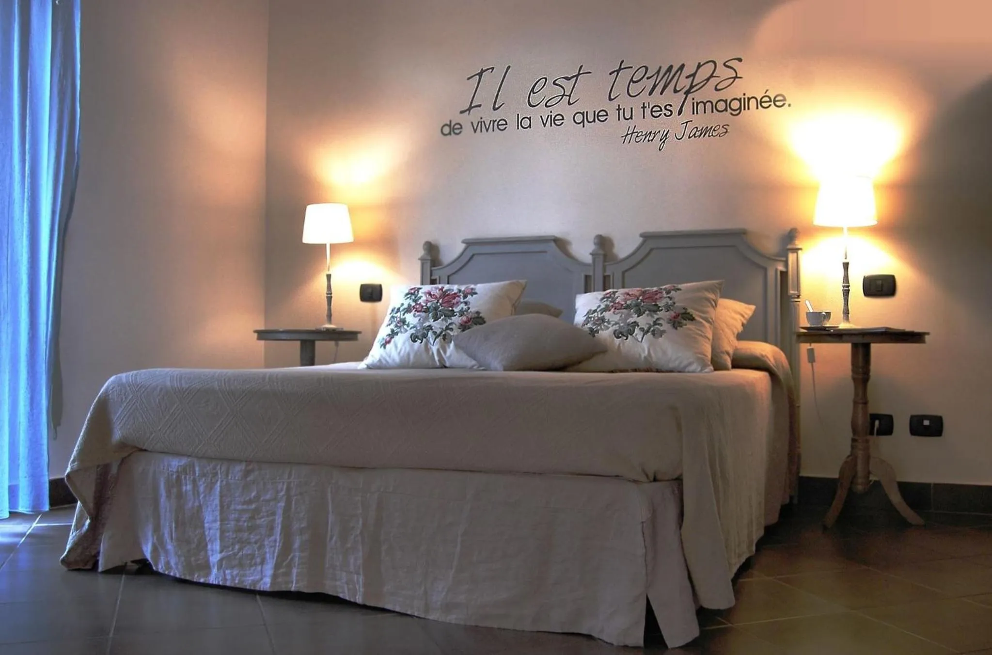 Bed in PortAtenea - Atenea Collection