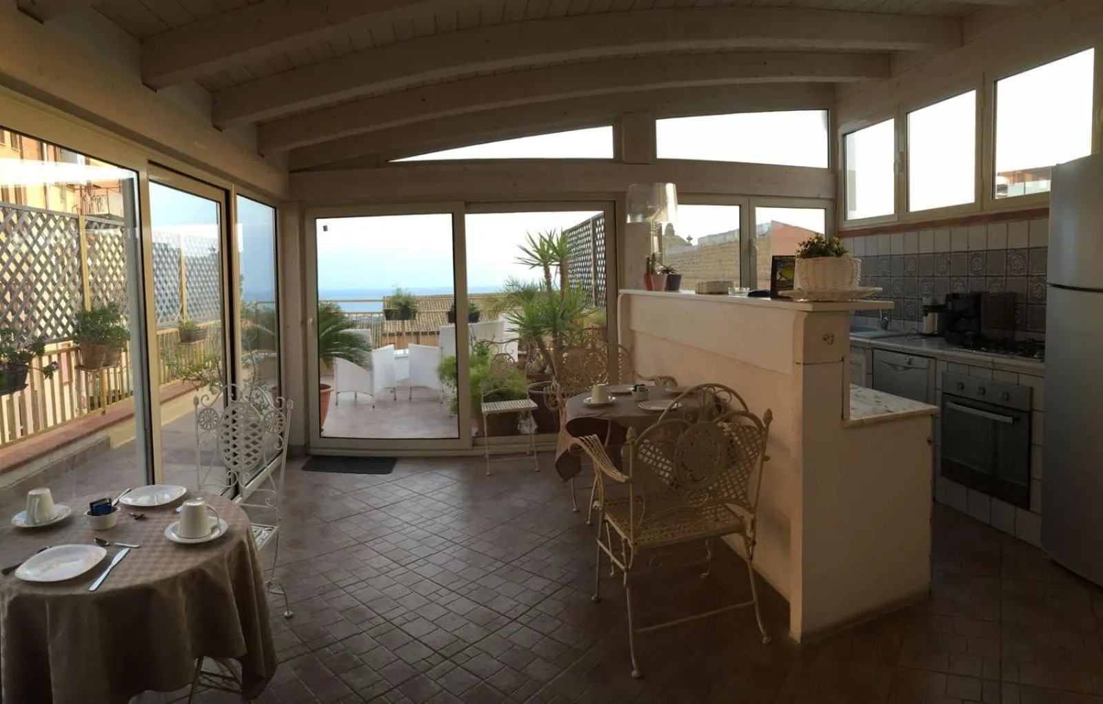 Restaurant/places to eat in PortAtenea - Atenea Collection