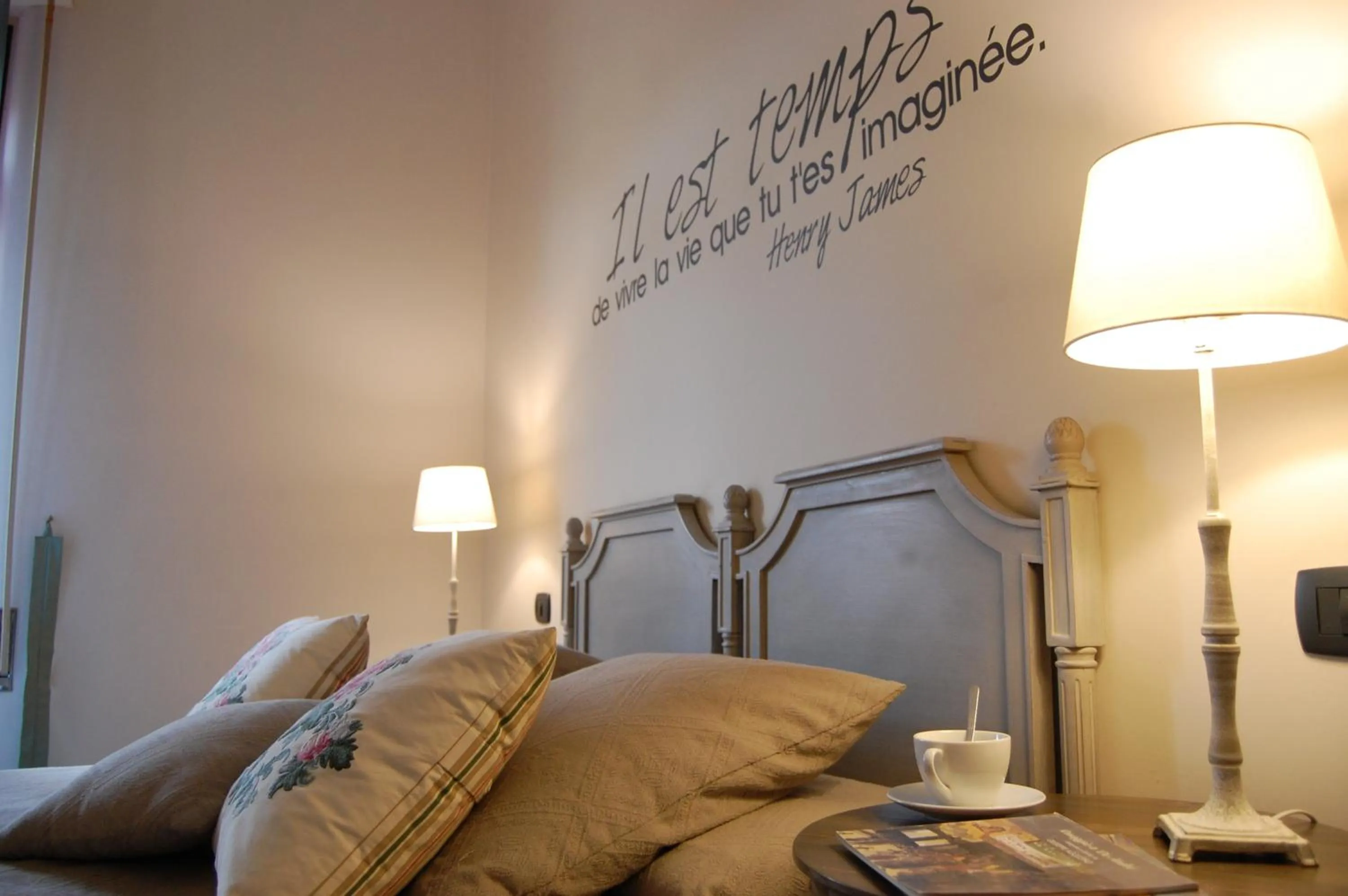 Bed in PortAtenea - Atenea Collection