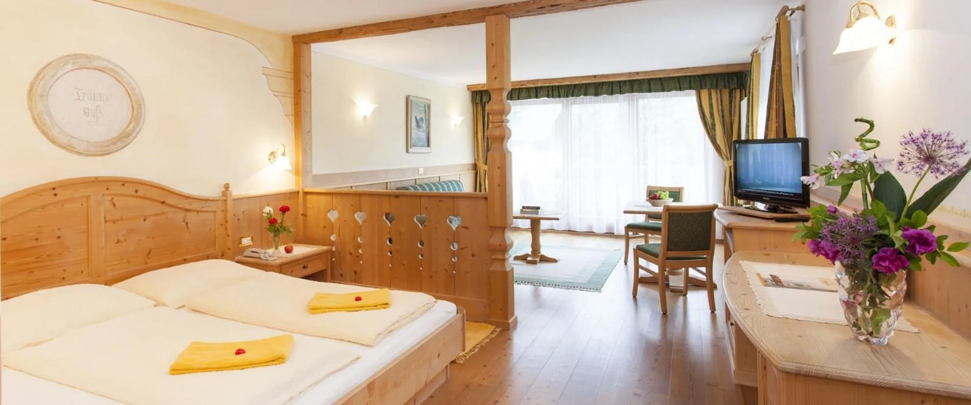 Photo of the whole room, Bed in Hotel Der Tharerwirt