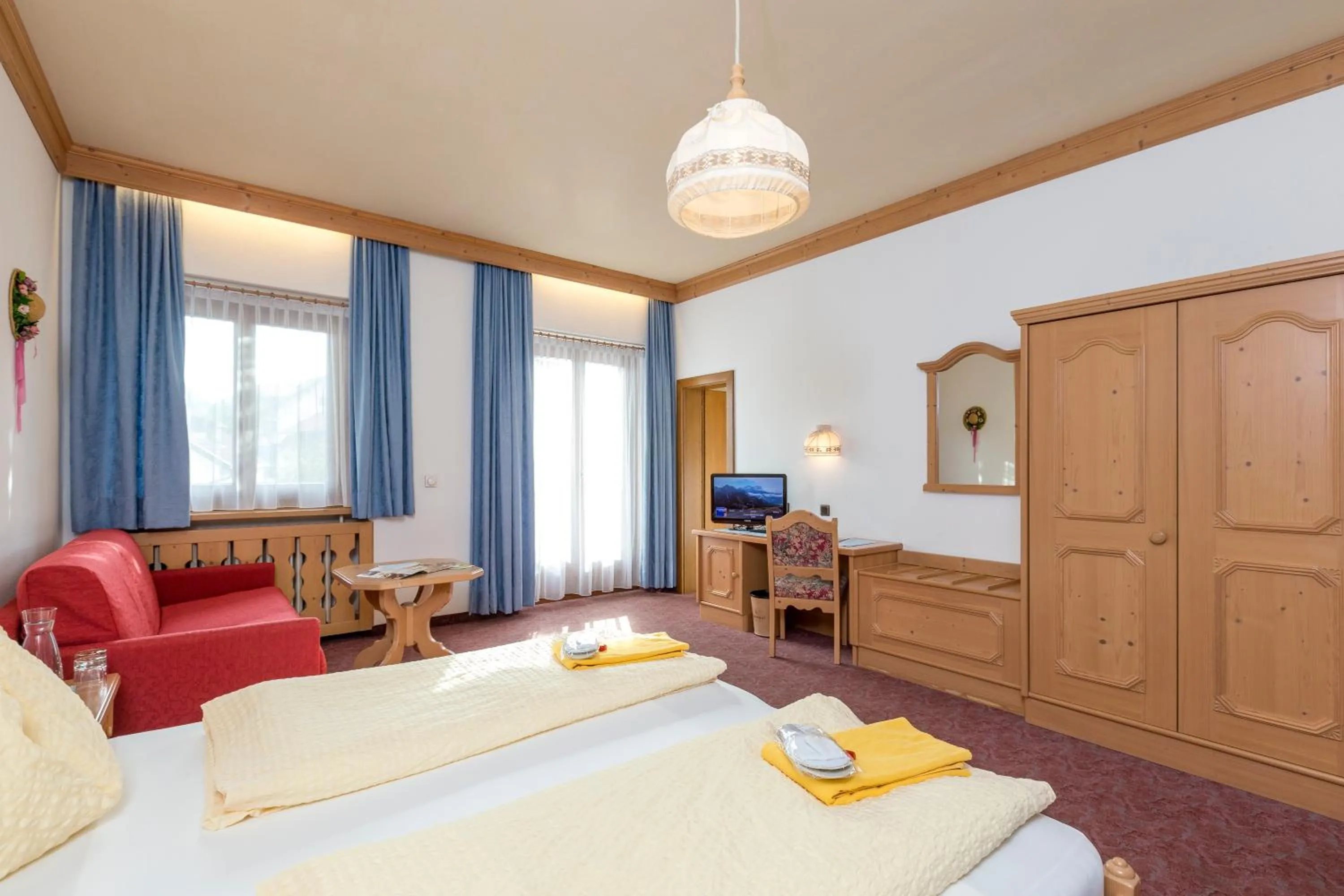 Bed in Hotel Der Tharerwirt