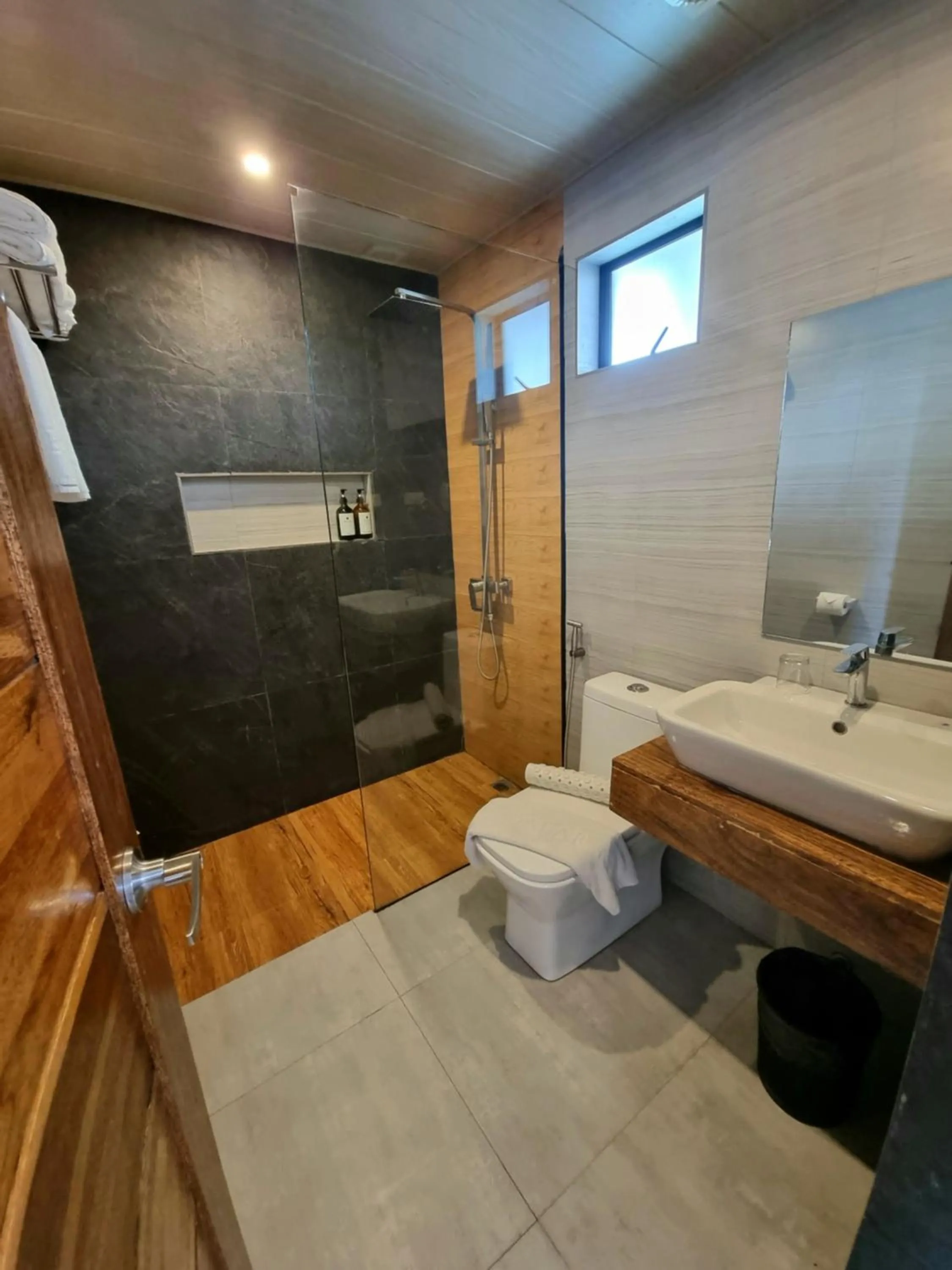 Toilet in Balar Hotel and Spa