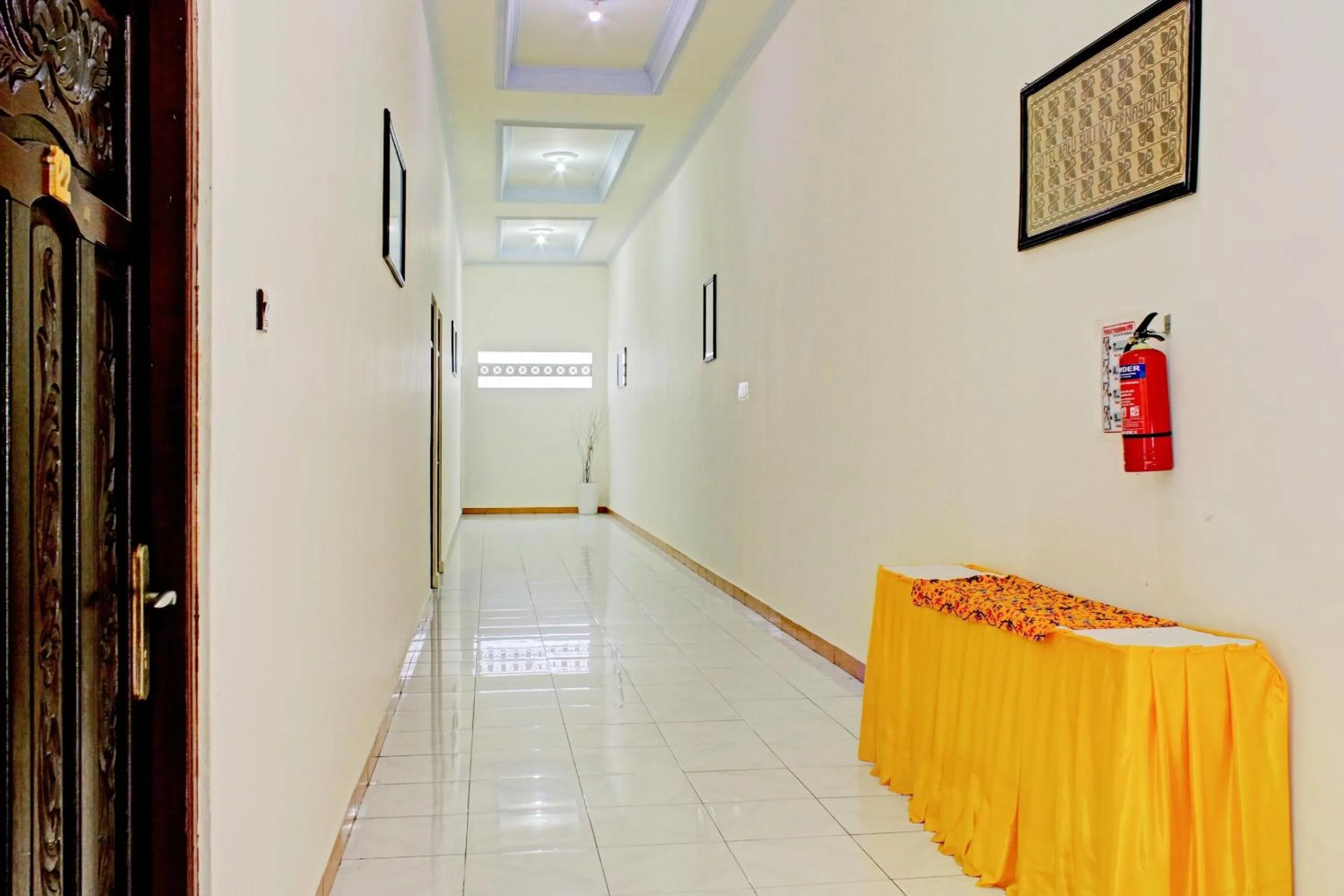 Lobby or reception in Capital O 90417 Hotel Batu Suli Internasional