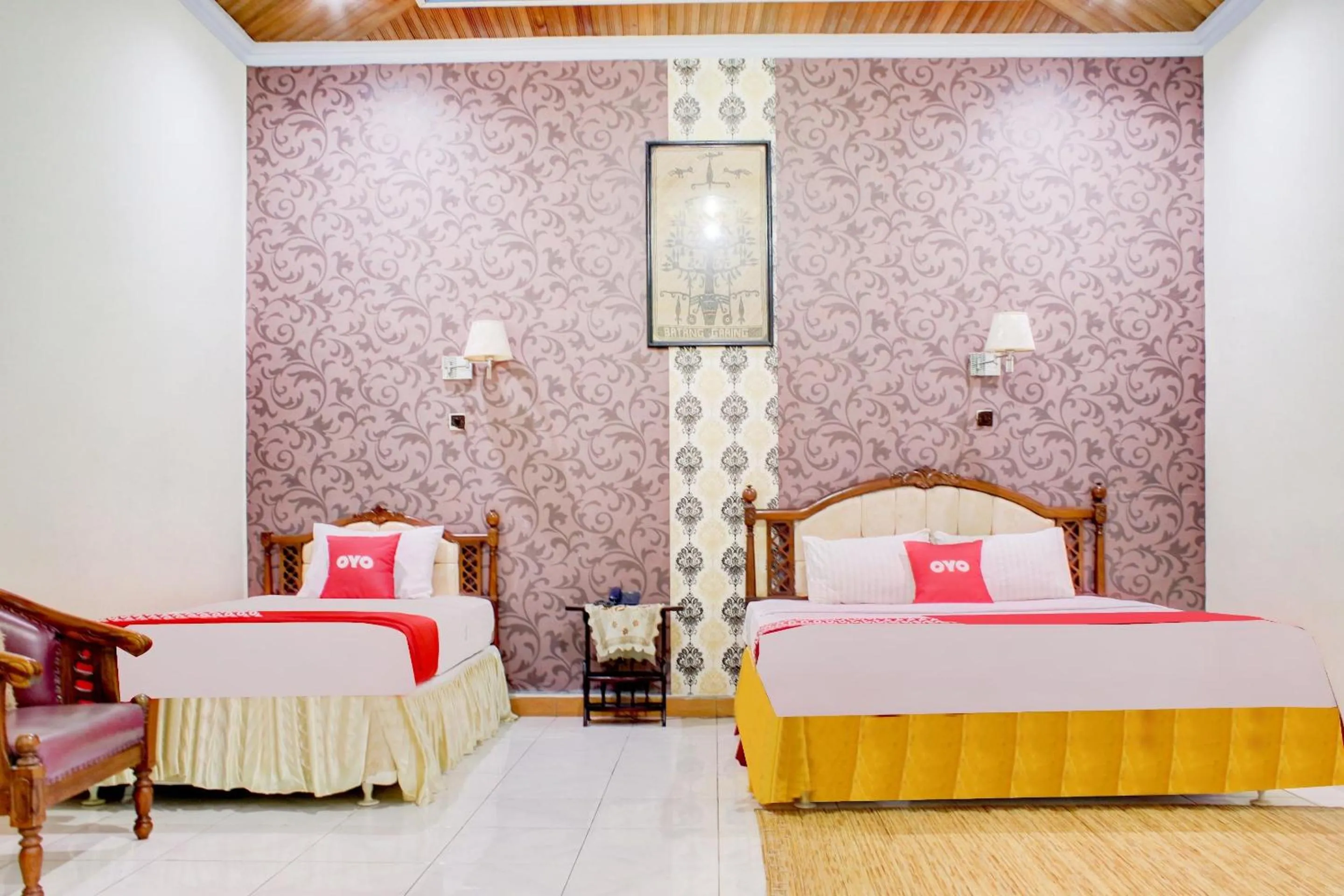 Bedroom in Capital O 90417 Hotel Batu Suli Internasional