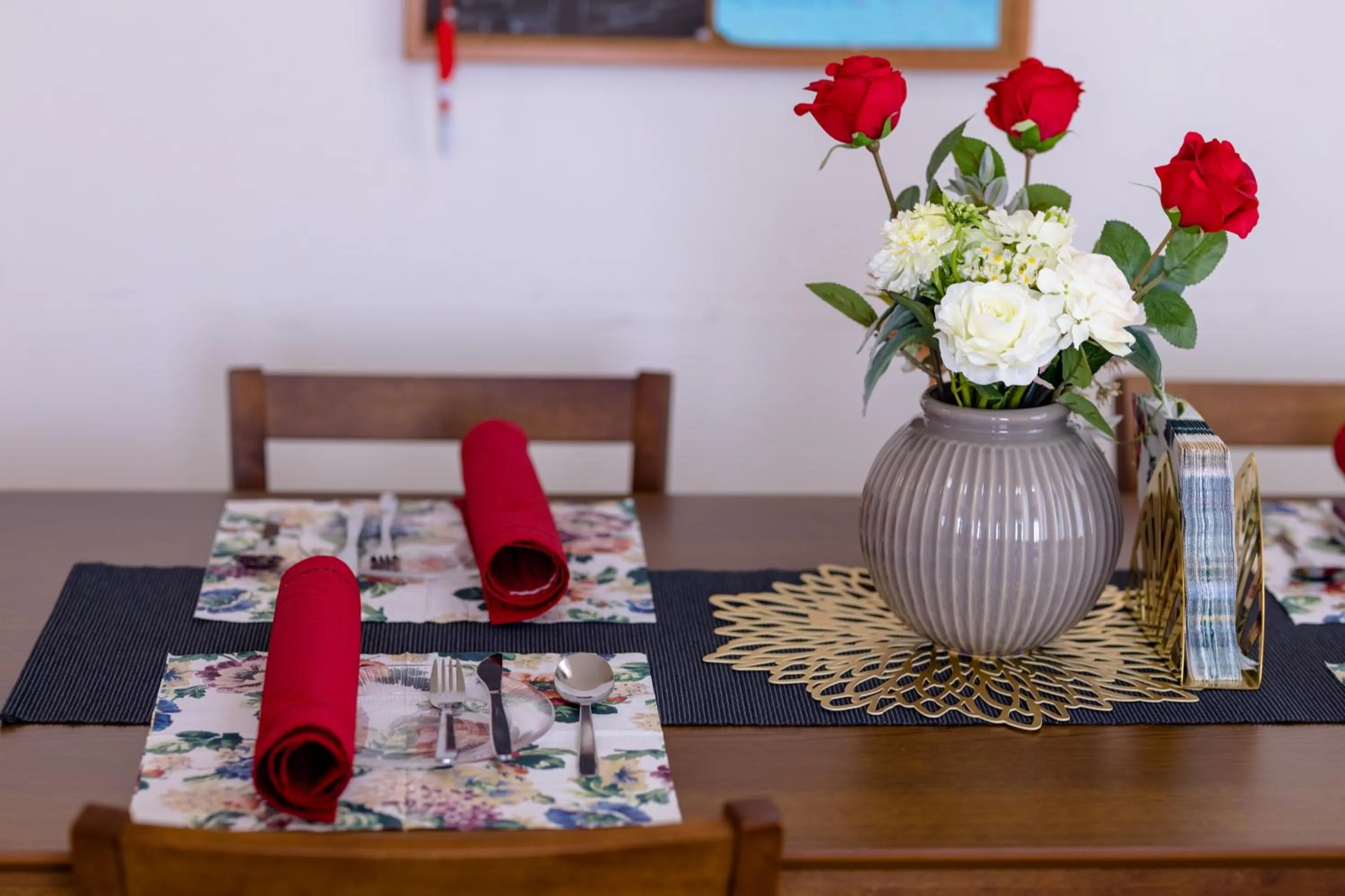 Dining area in Ma Maison Mt. Fuji Kawaguchiko