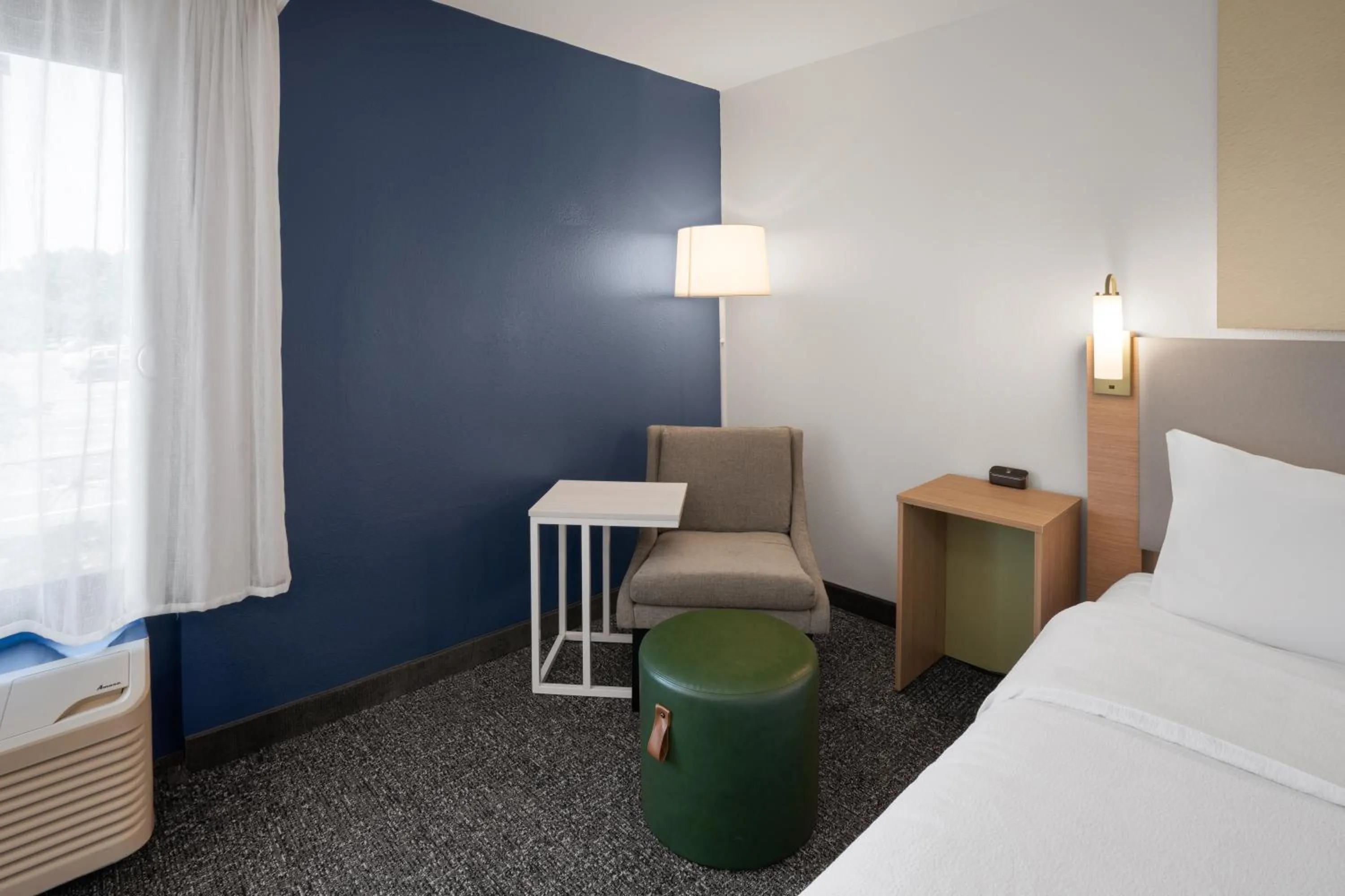 Bedroom, Bed in Spark by Hilton Decatur