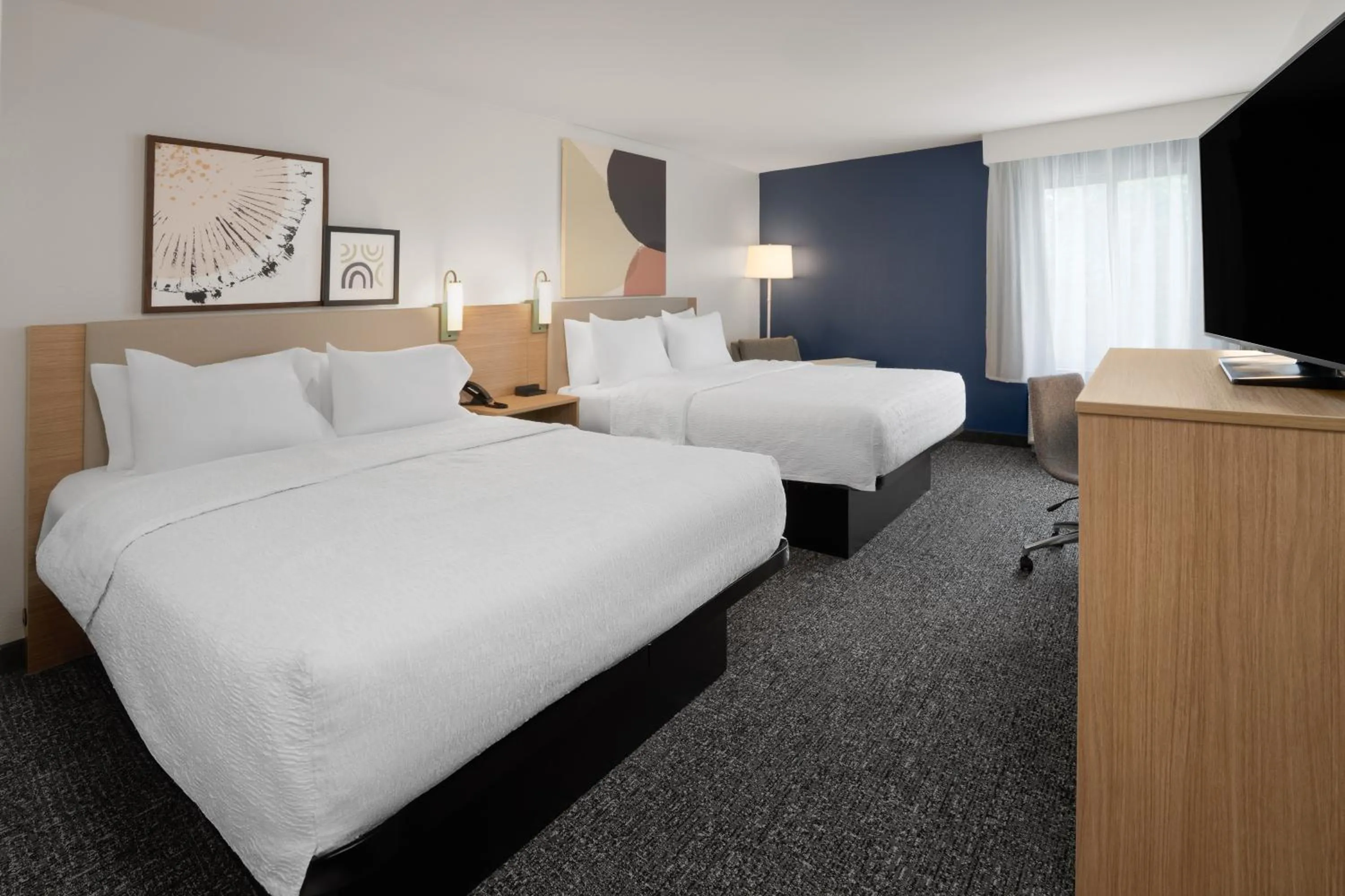 Bedroom, Bed in Spark by Hilton Decatur