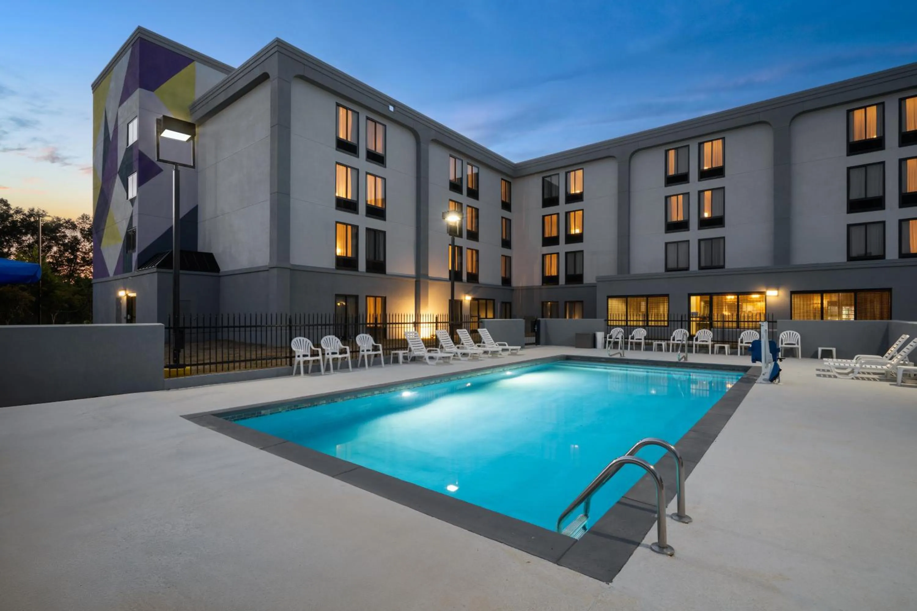 Swimming pool in Spark by Hilton Decatur