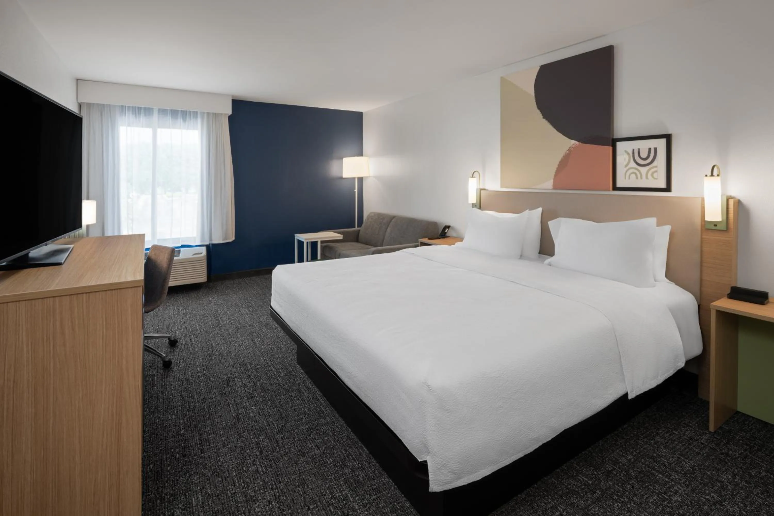 Bedroom, Bed in Spark by Hilton Decatur